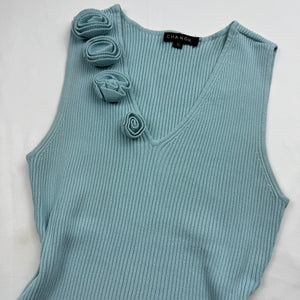 Blue ribbed flower appliqué knitted tank top (M)