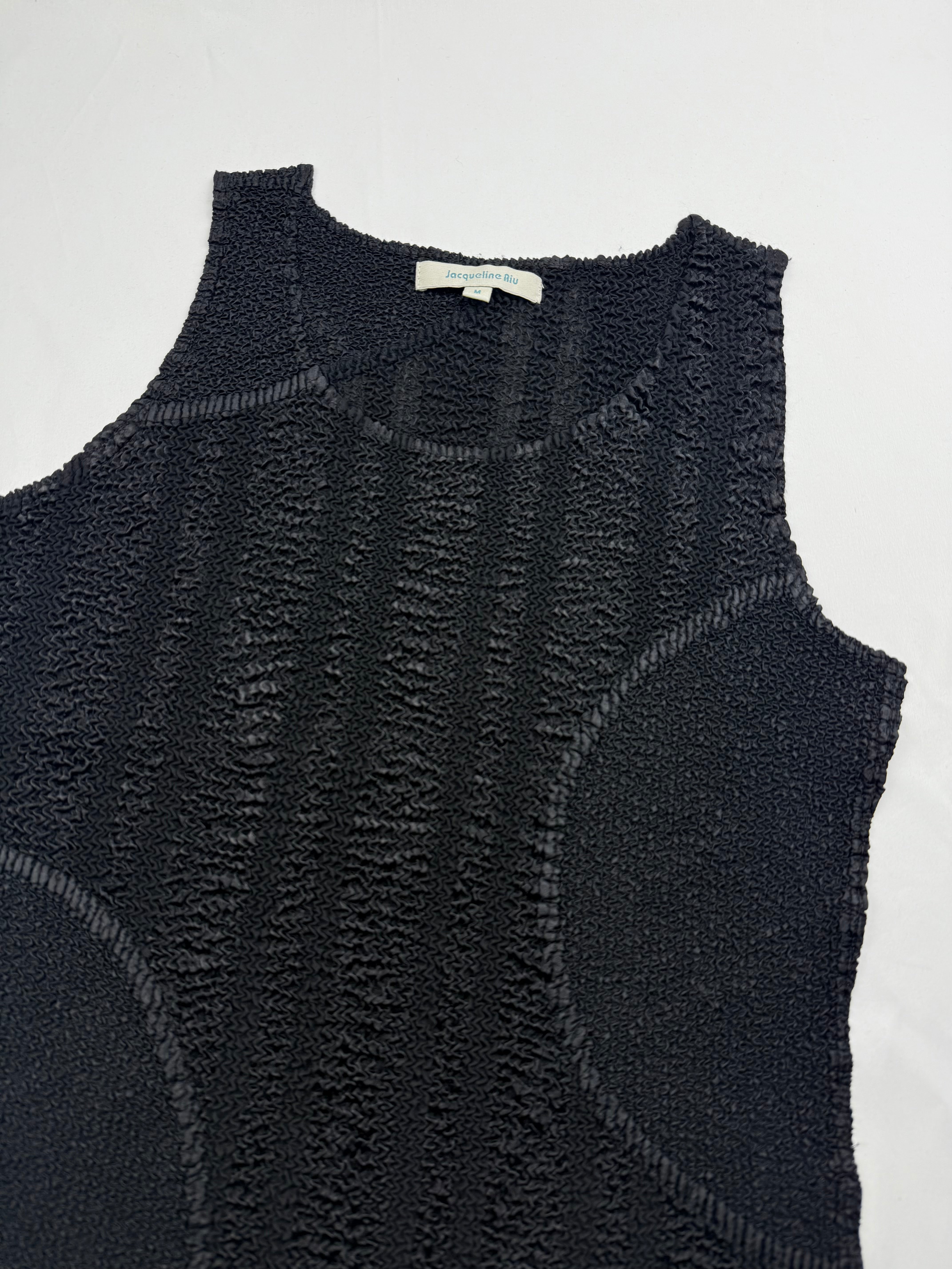 Black stretchy knitted tank top (M)