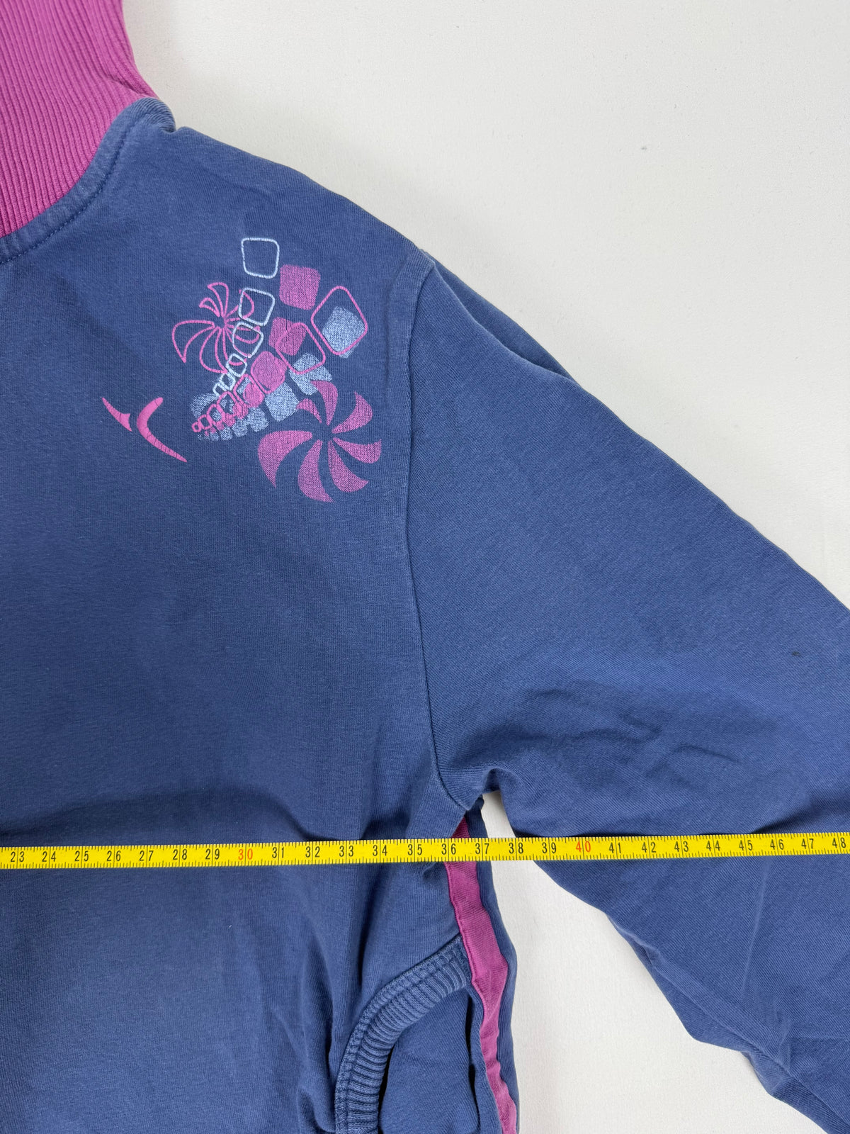 Purple graphic zip up sweatshirt (S)