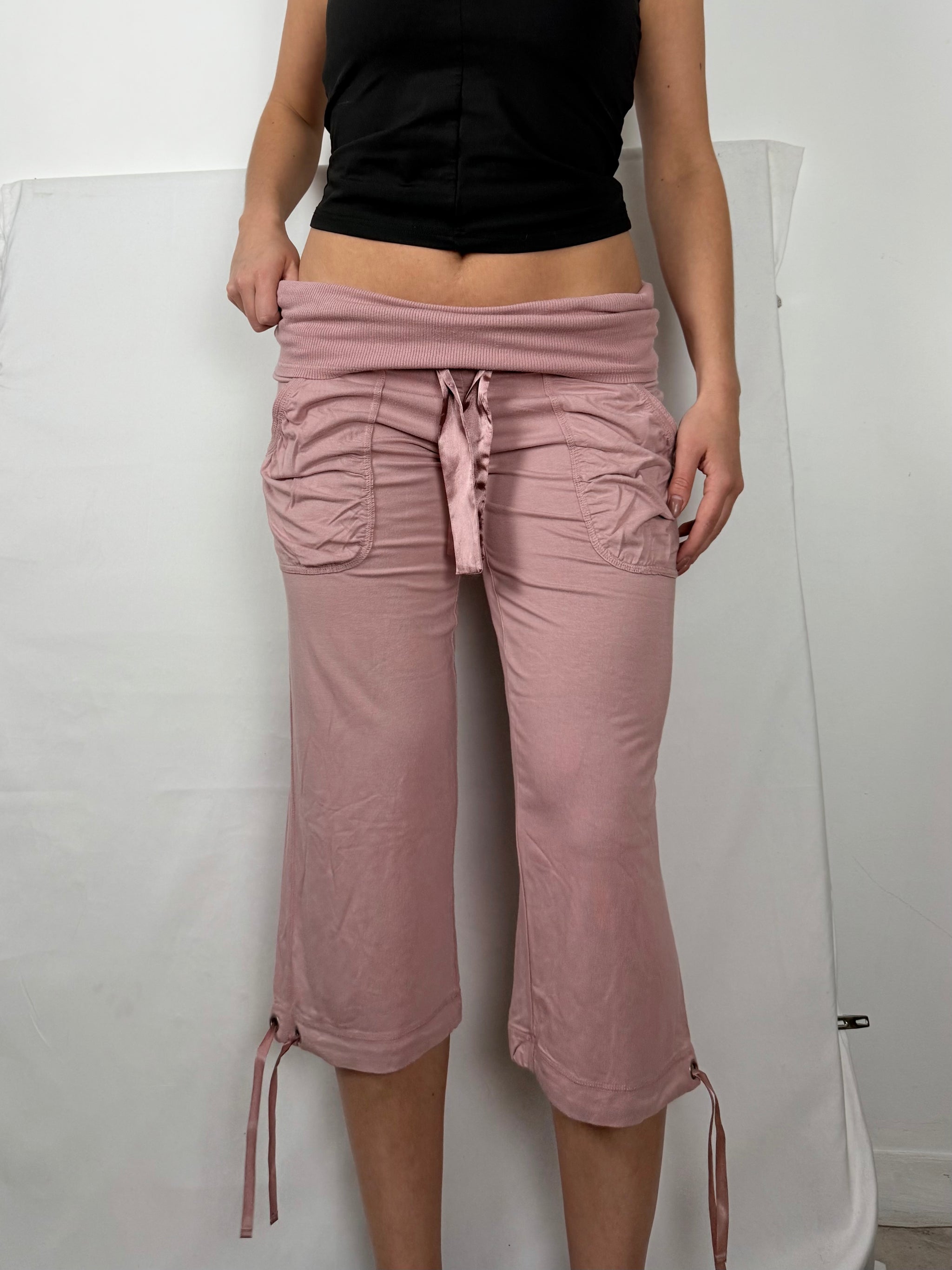 Pink cotton low waist capri pants (L)