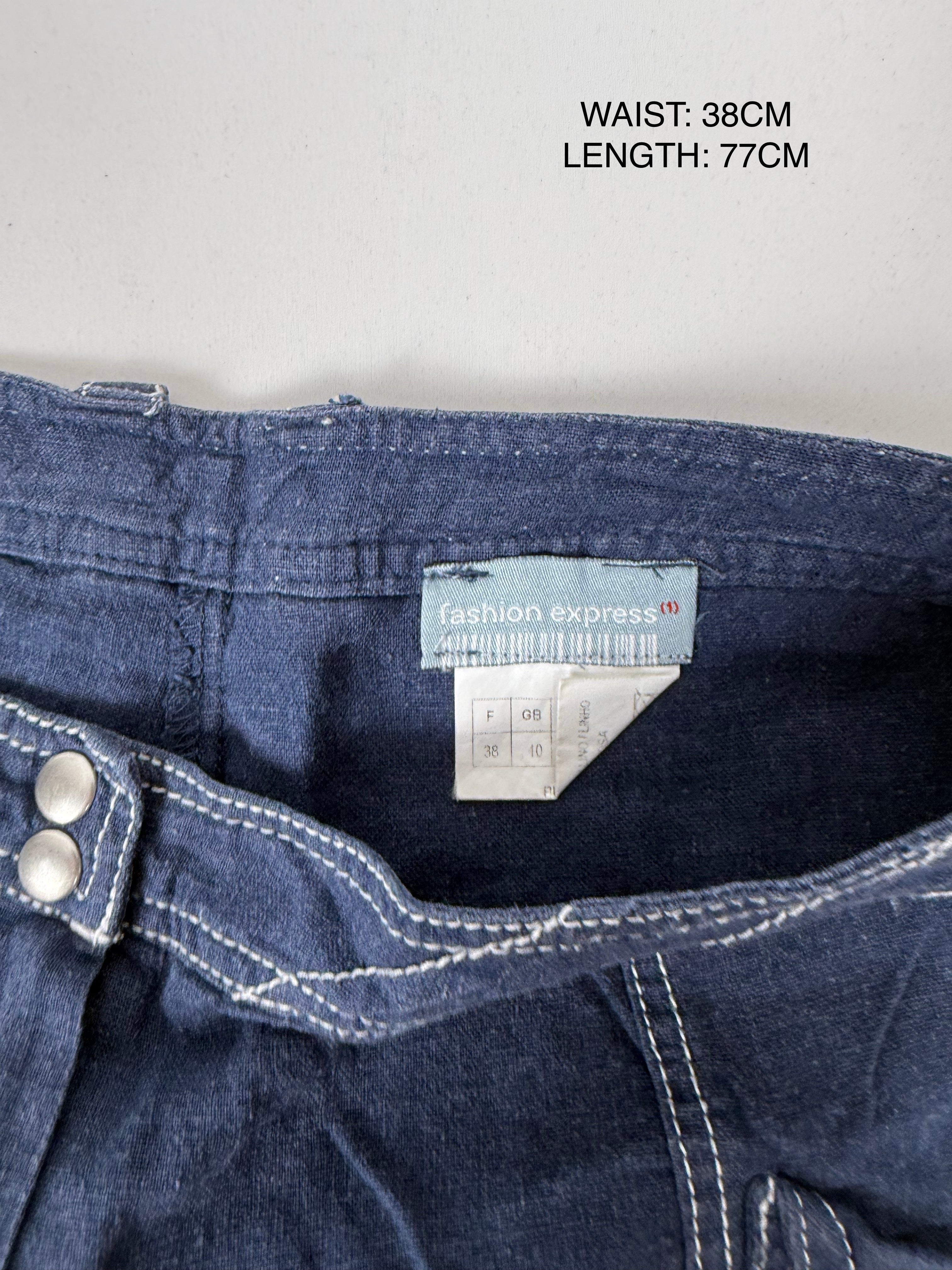 Navy denim cargo capri pants (M)