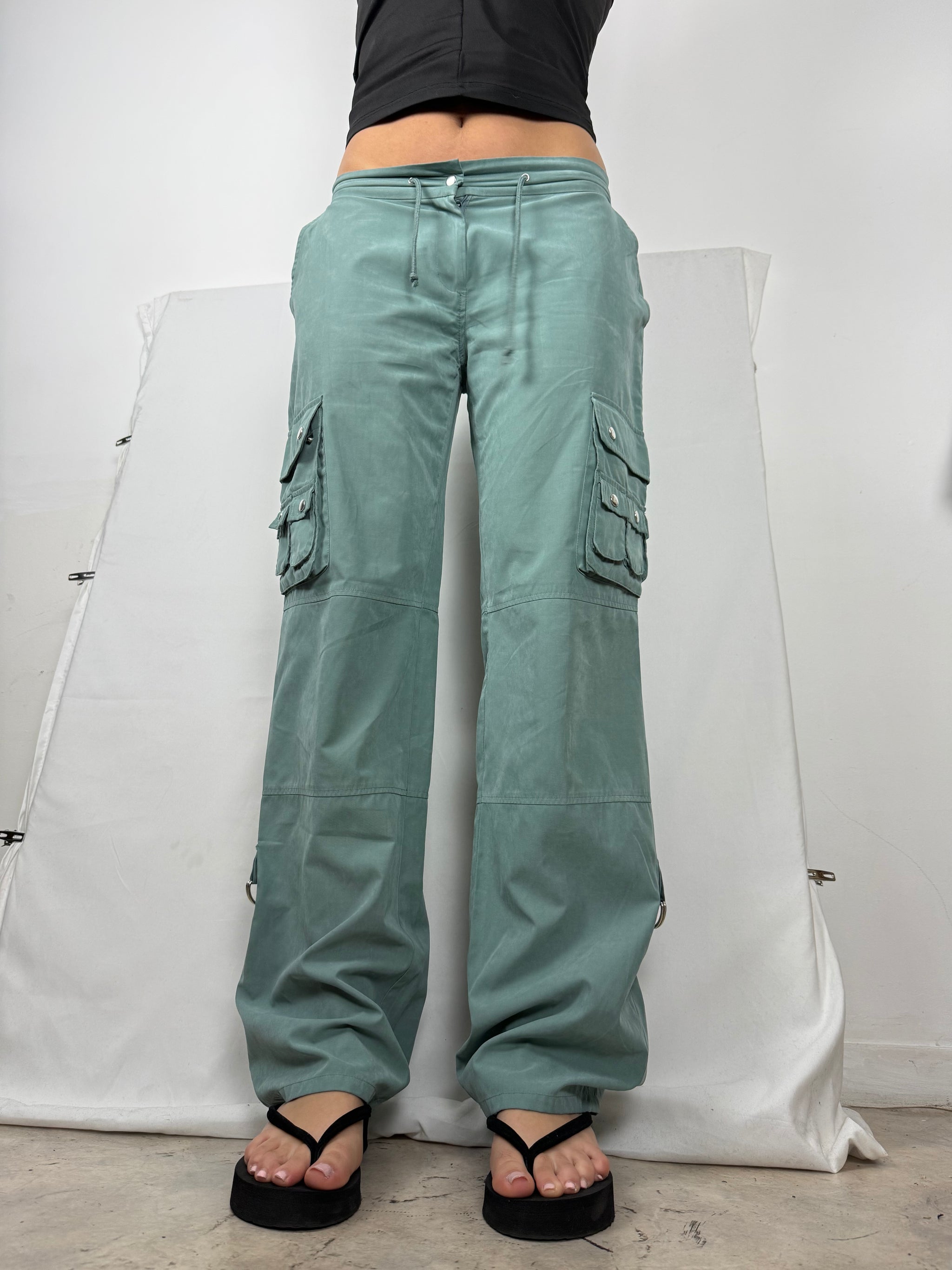 Khaki cargo low rise baggy joggers pants (M/L)