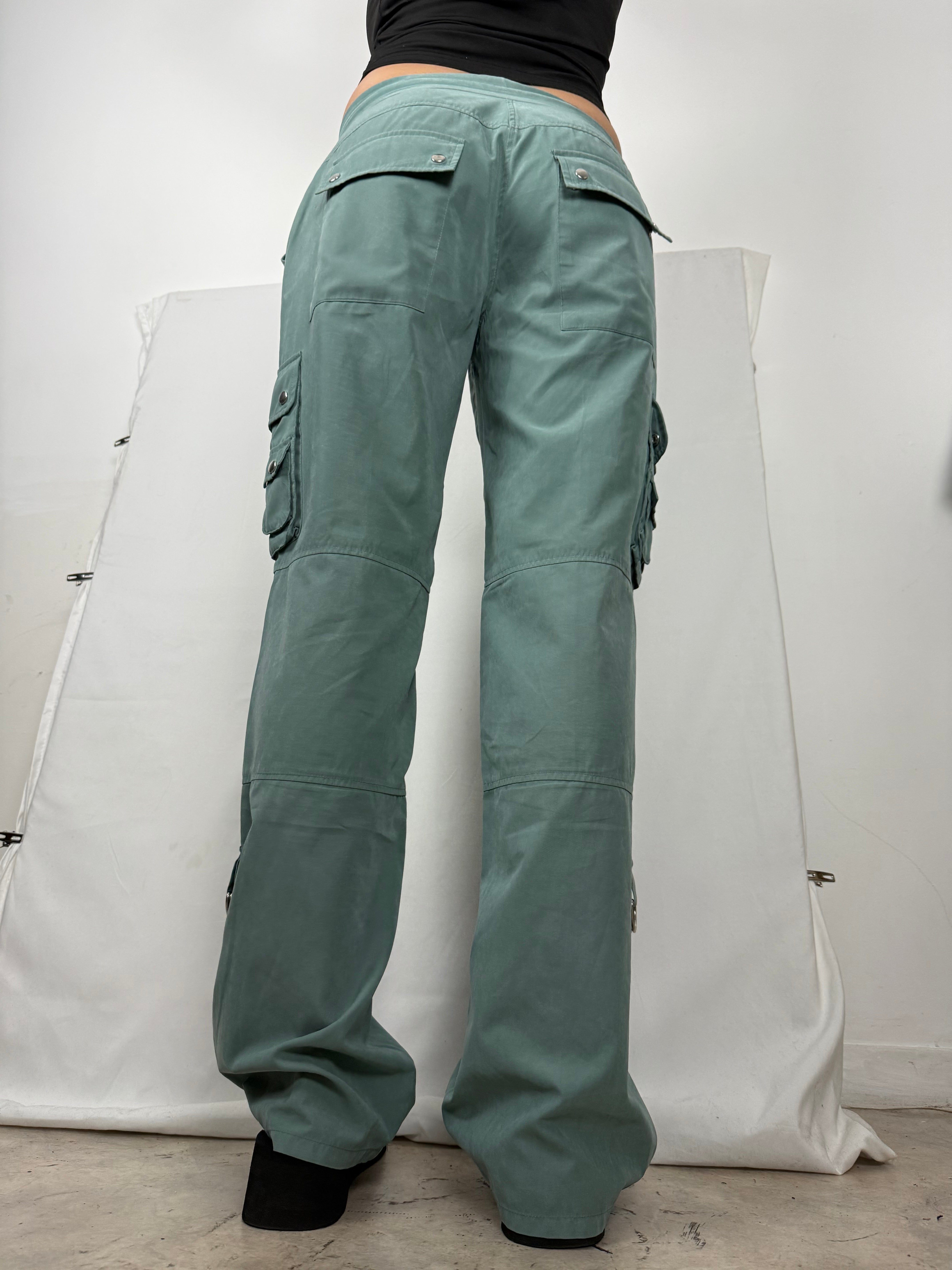 Khaki cargo low rise baggy joggers pants (M/L)