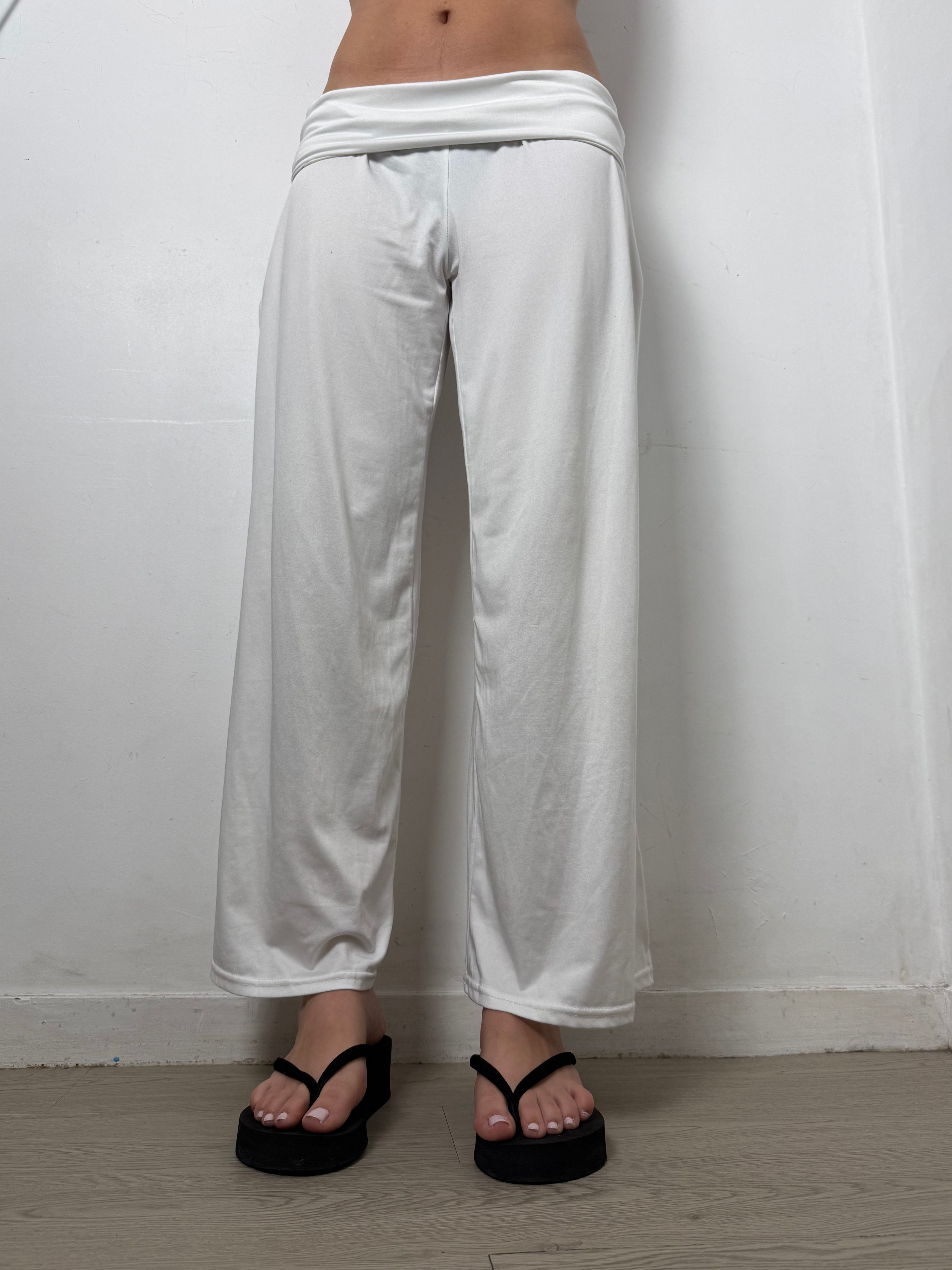 White low rise baggy pants (M)