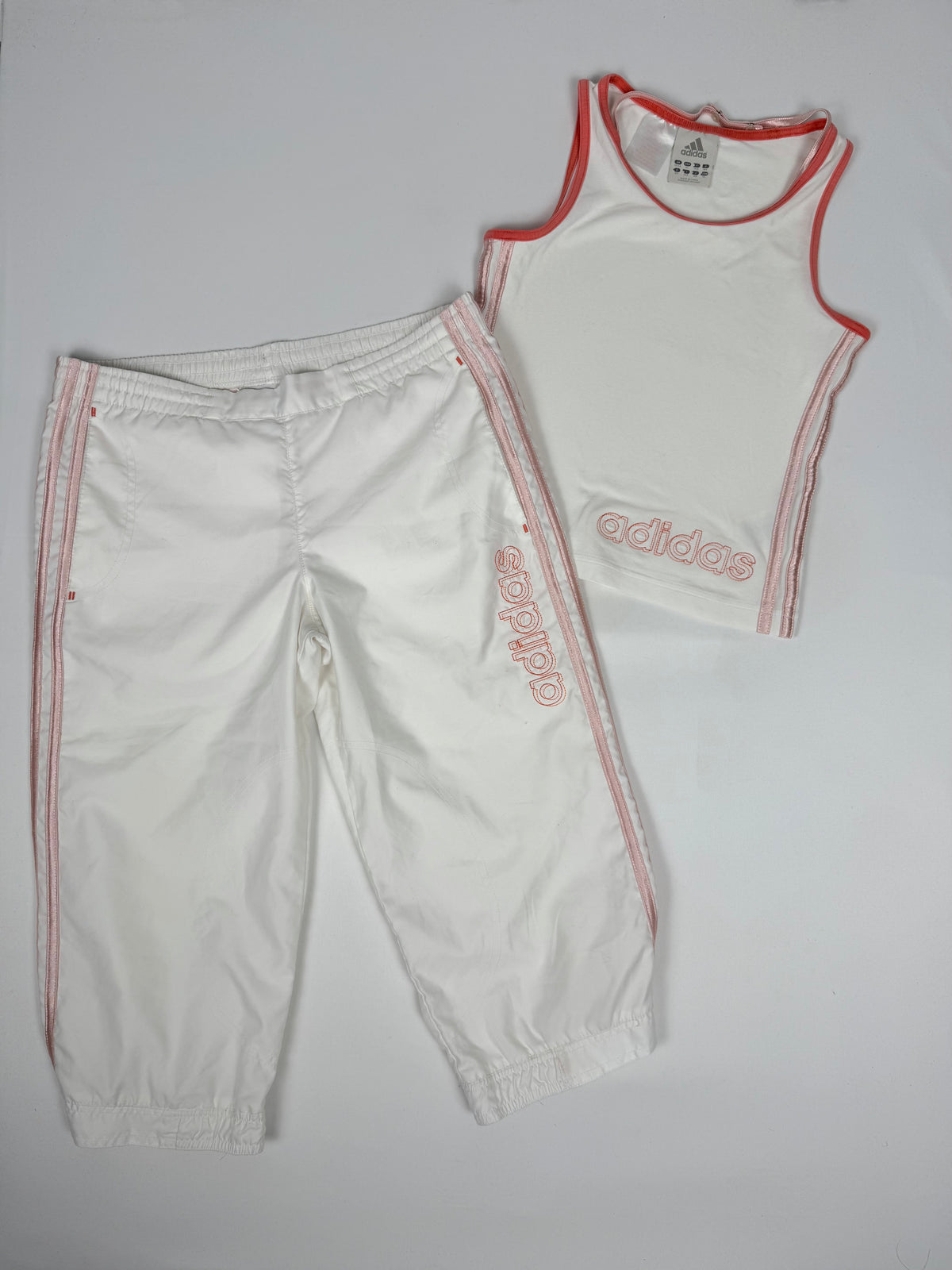 White activewear top + capri pants set (XS)