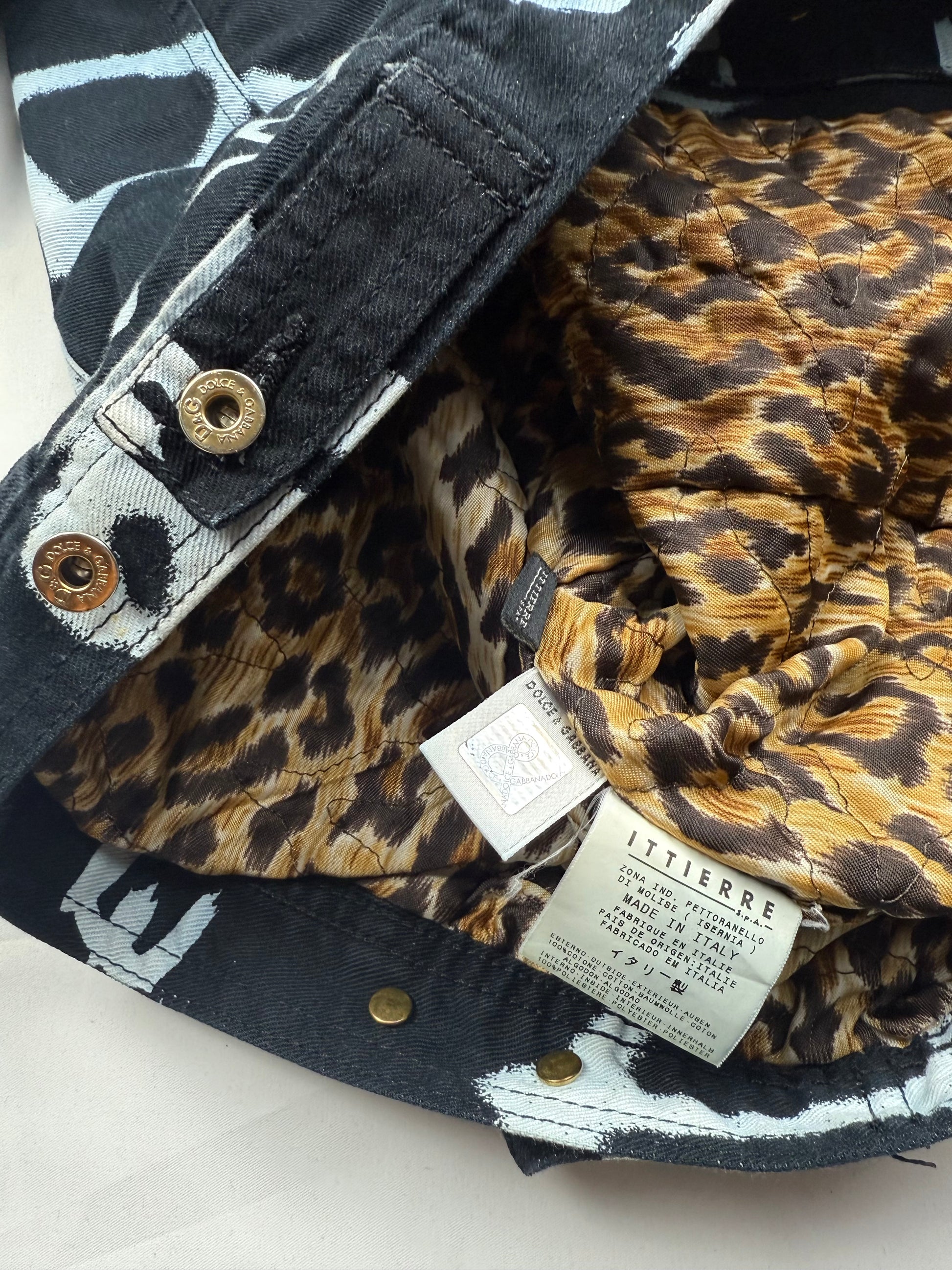 Black graffiti denim tight fit biker jacket (S)