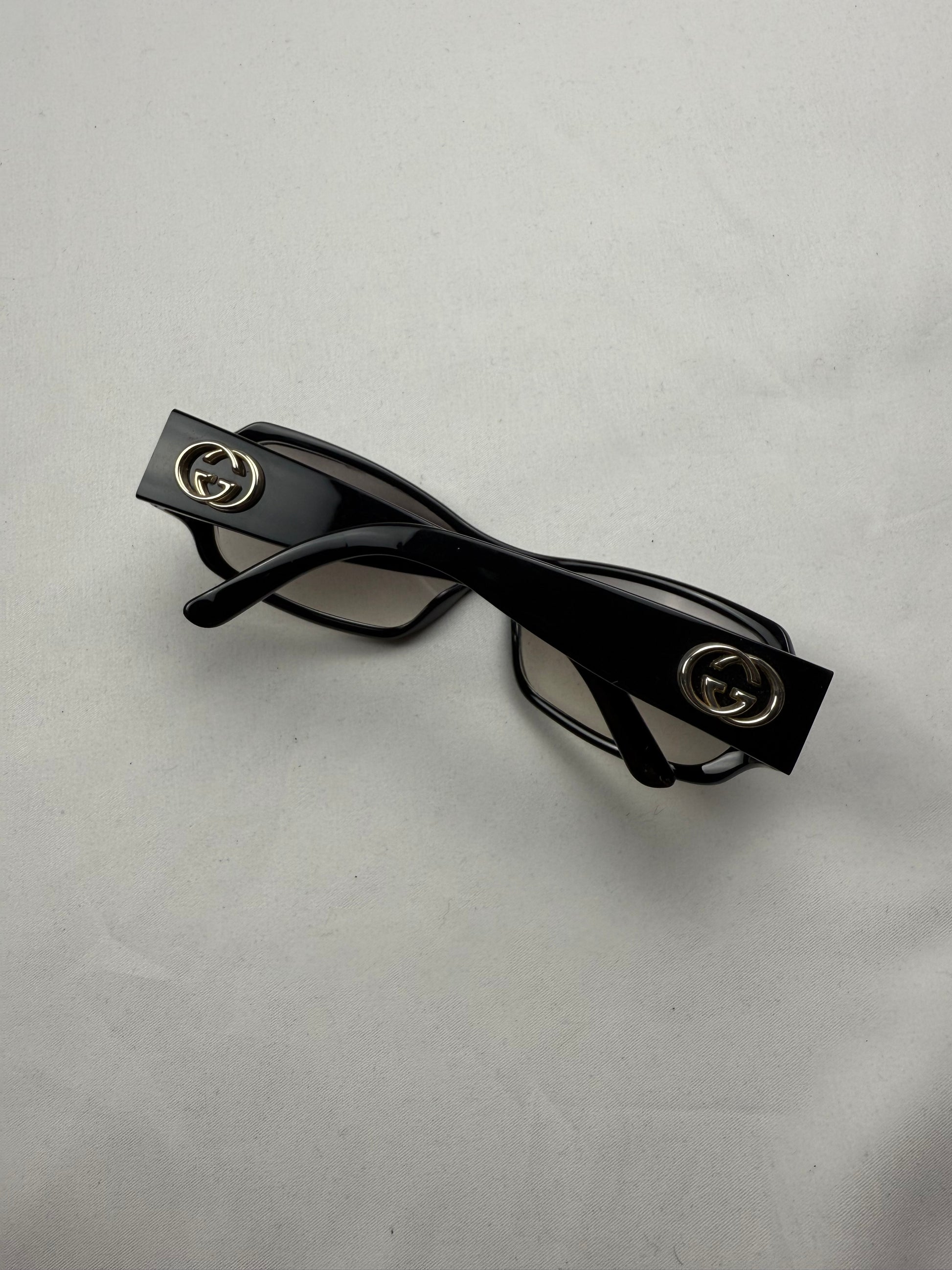 Black GG logo 2000s  sunglasses (with prescription)