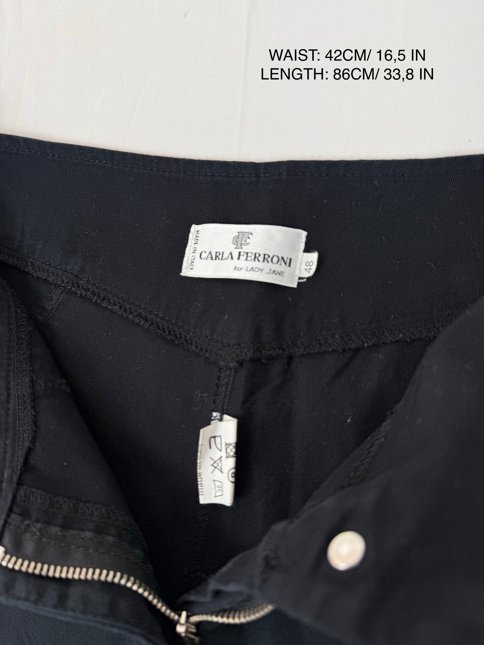 Black rhinestones low waist capri pants (XL)