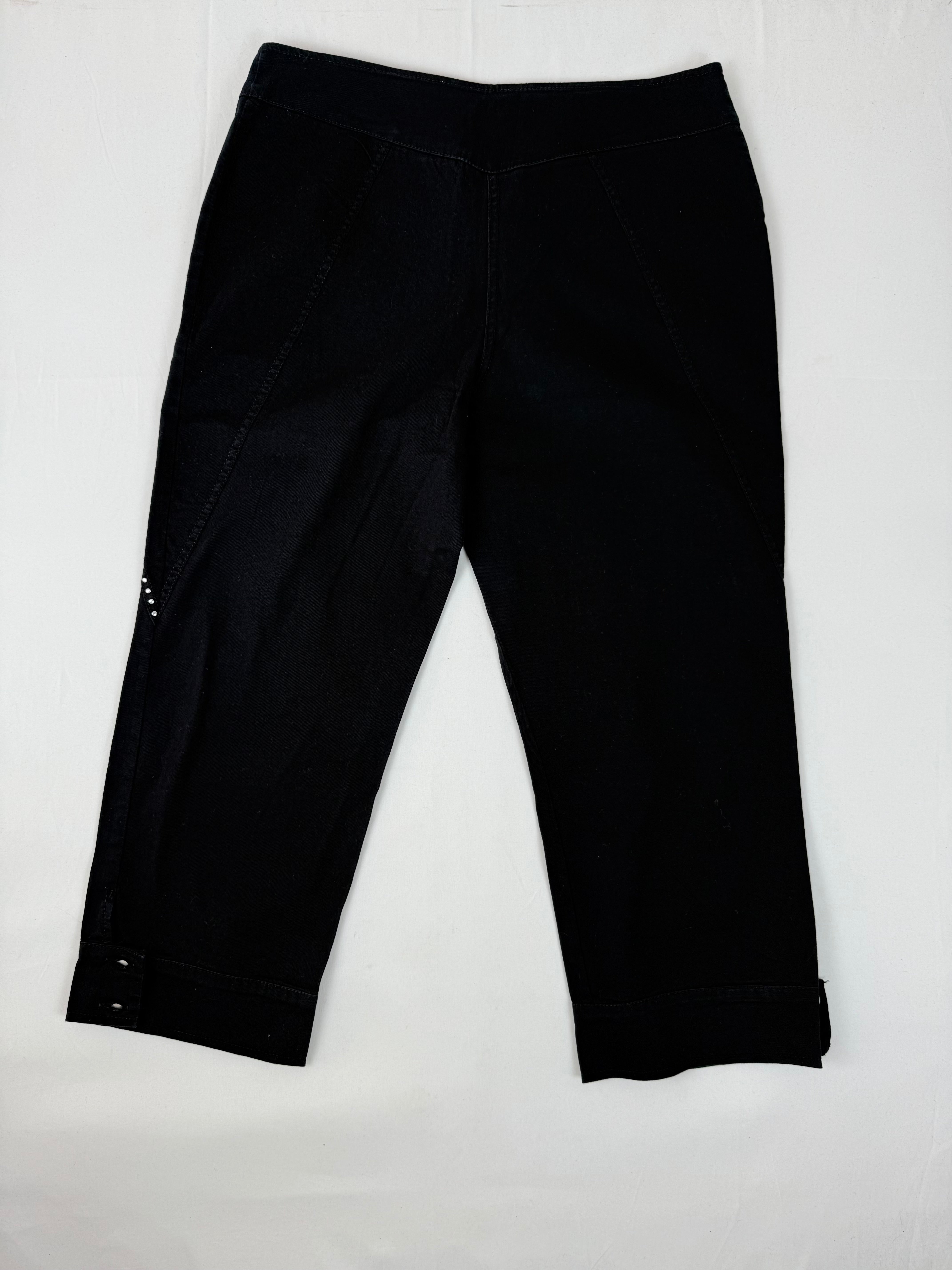 Black rhinestones low waist capri pants (XL)