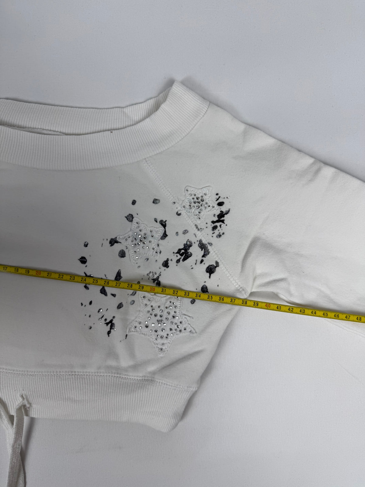 White cropped sweatshirt (XS)