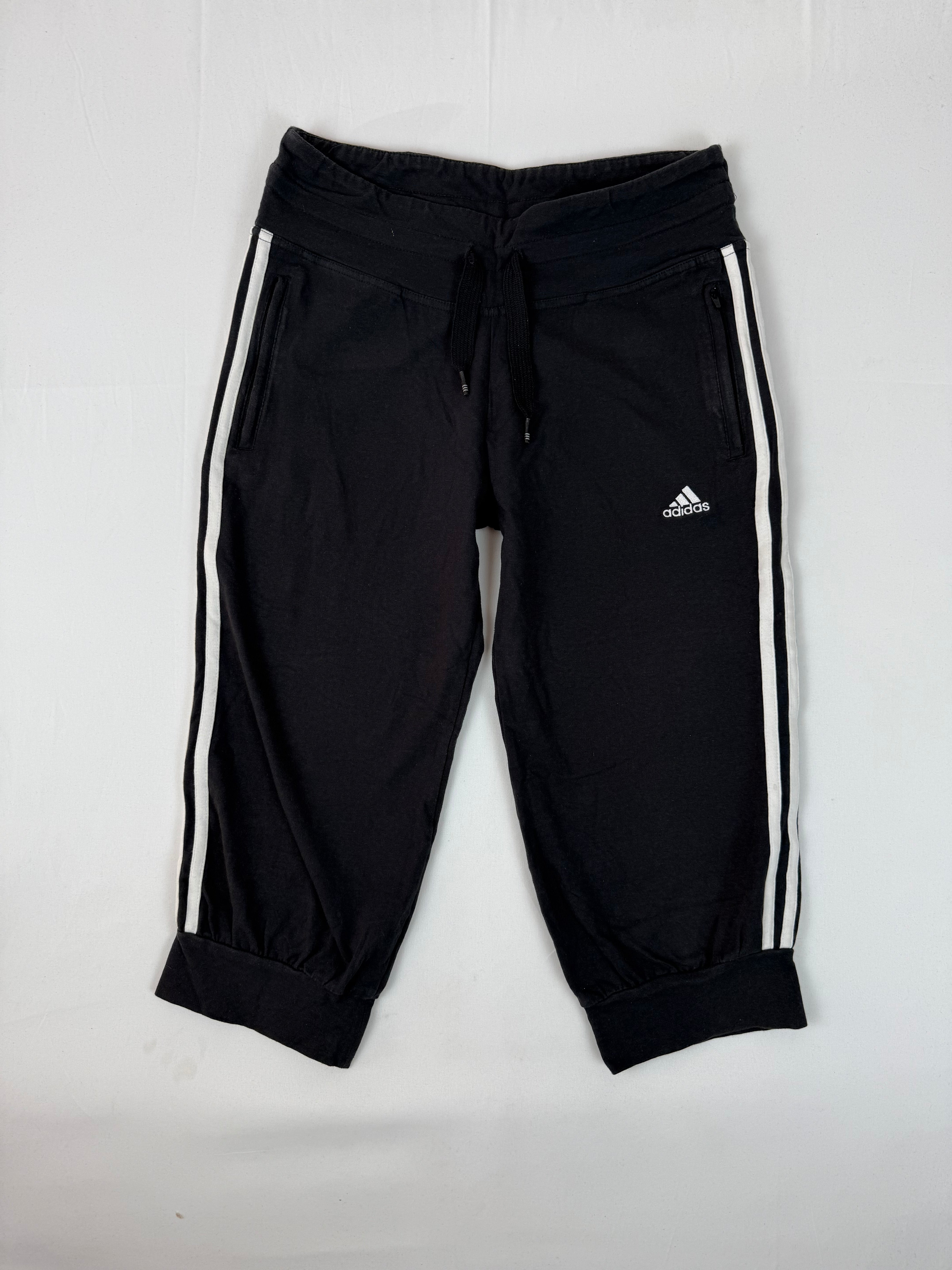 Black activewear low waist capri pants (S)