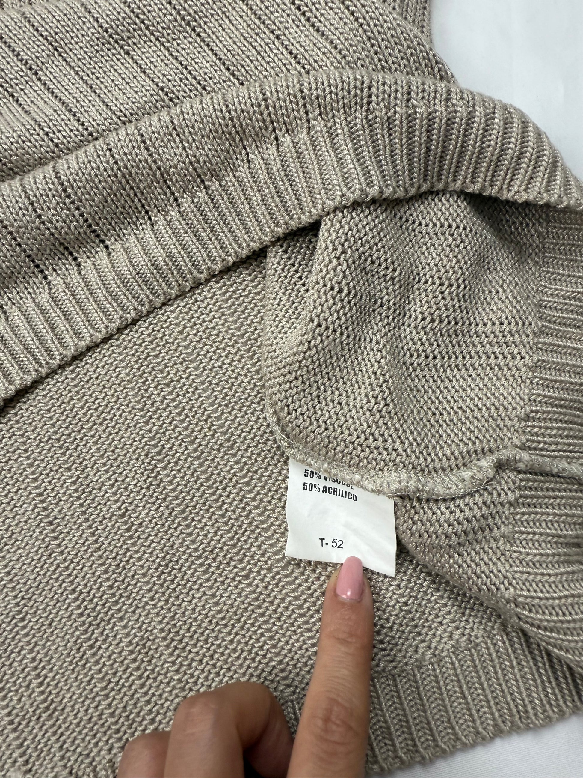 Beige knitted tee (5XL)