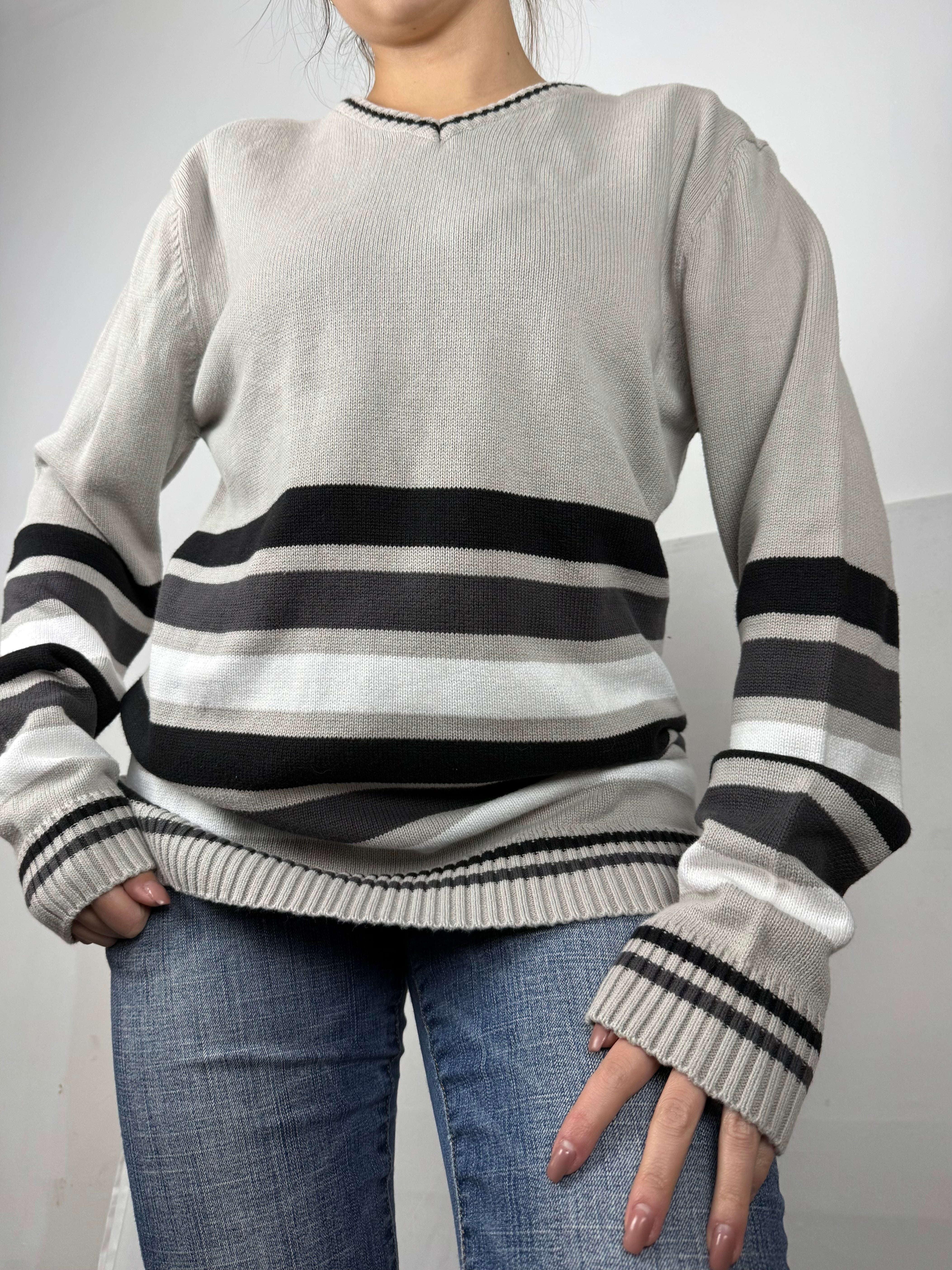 Beige V neck 100% cotton jumper (XL)