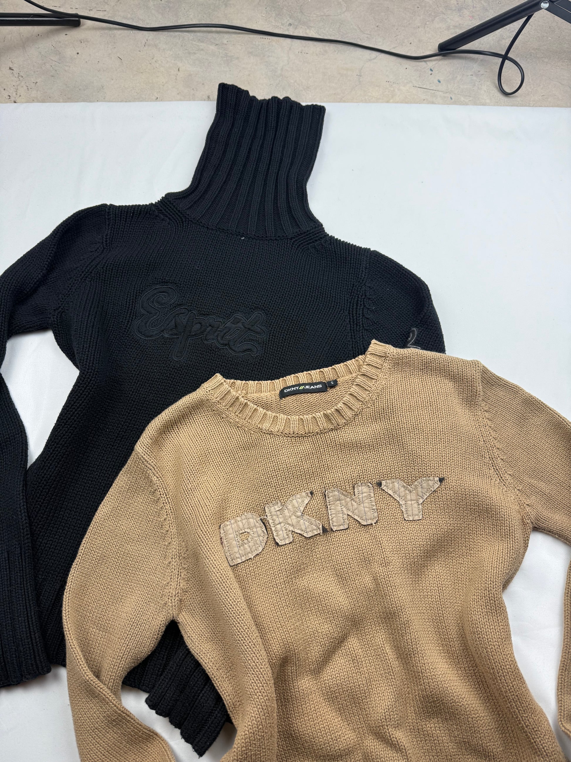 Beige spell out logo cotton jumper (S/M)