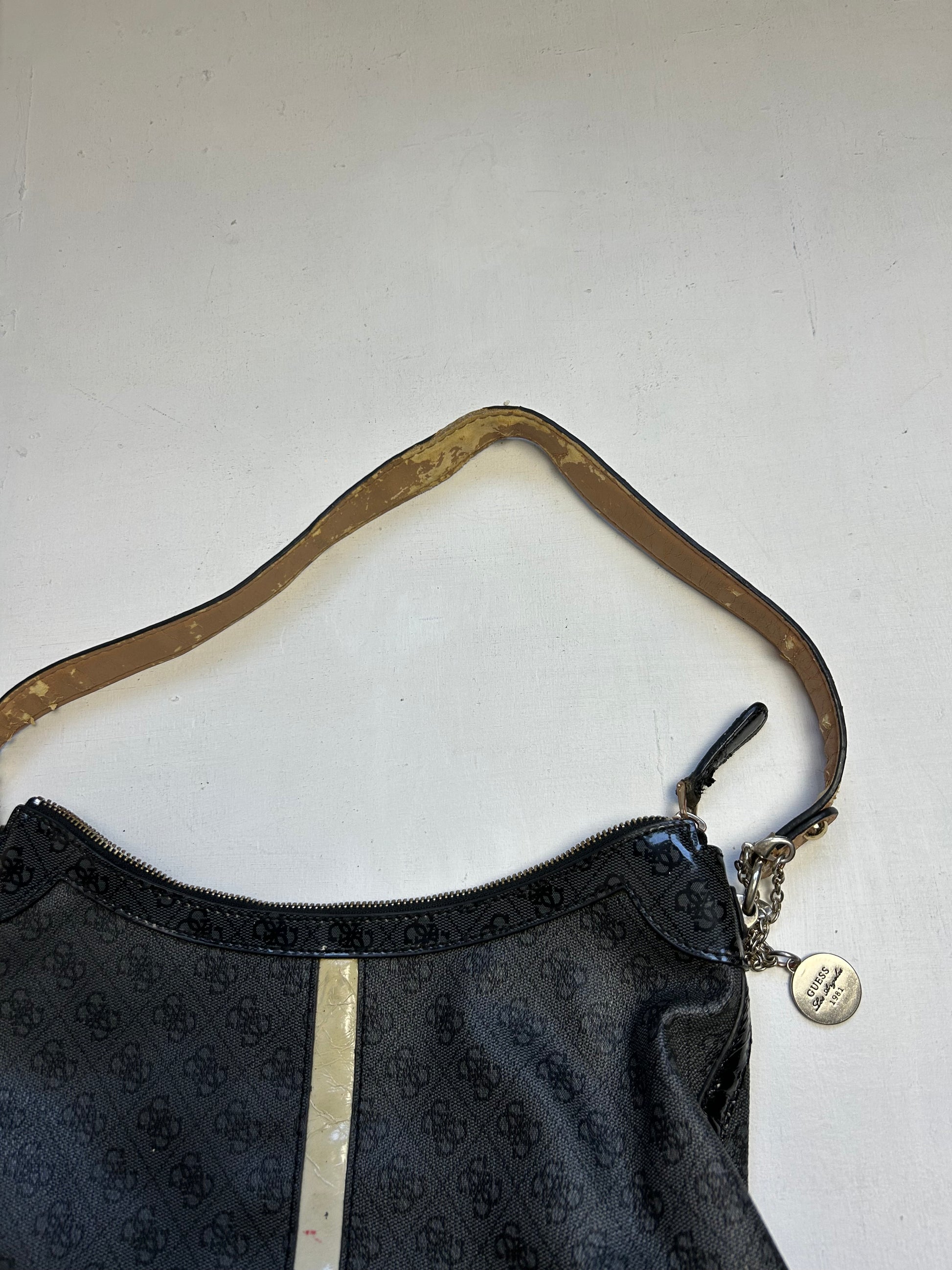 Black monogram pvc leather uni shoulder bag