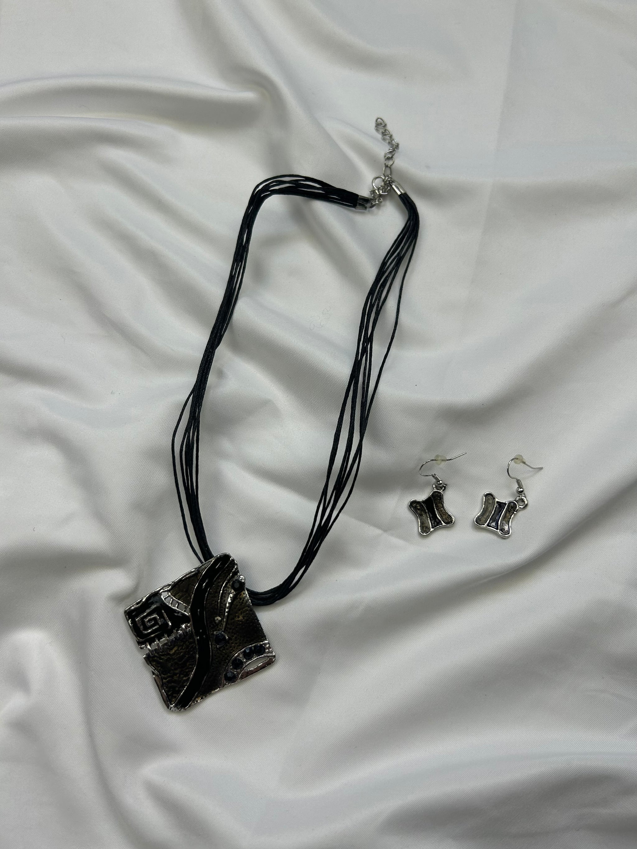Boho pendant cord necklace + earrings set