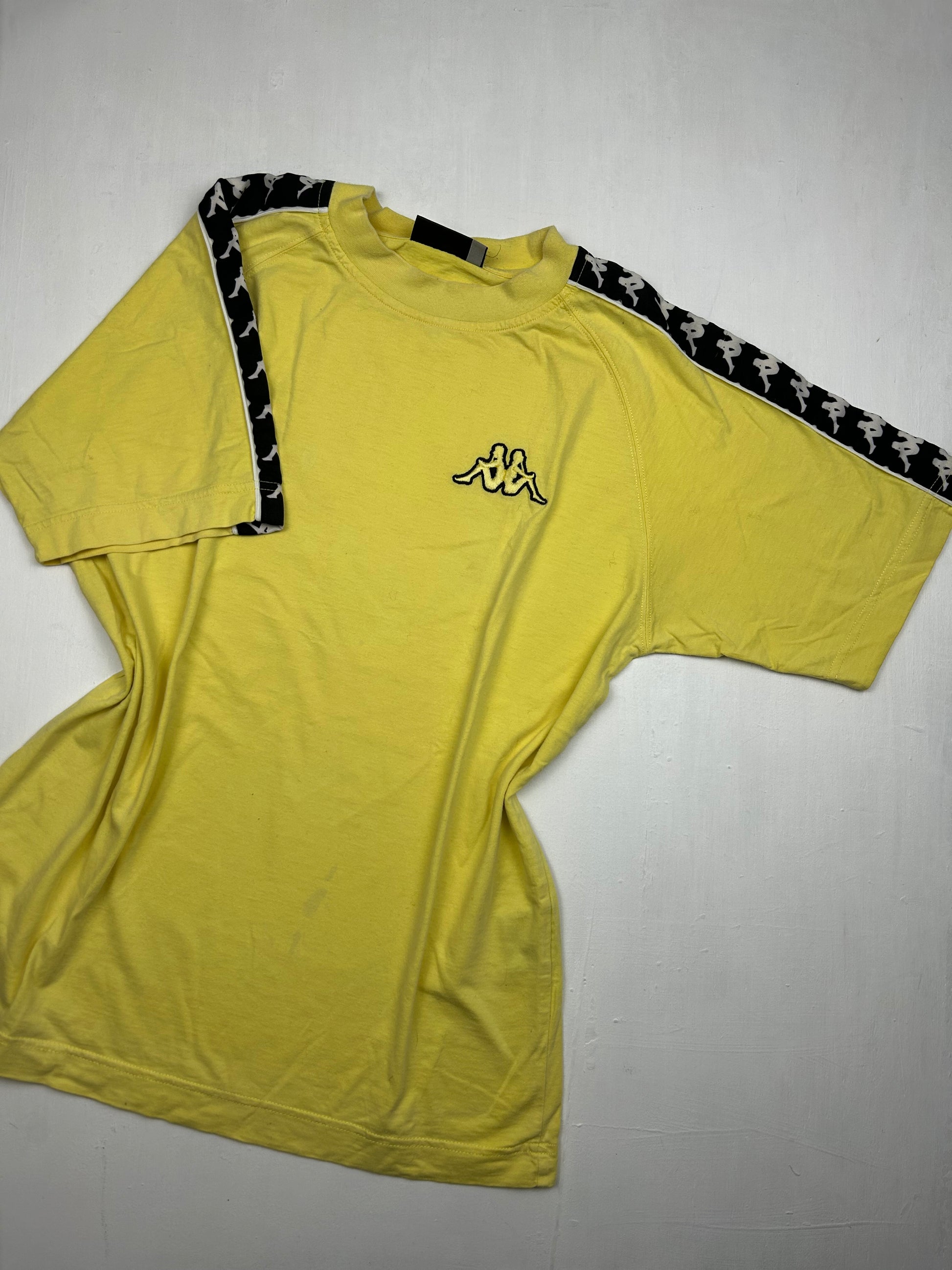 100% cotton round neck 90s tee (M/L)