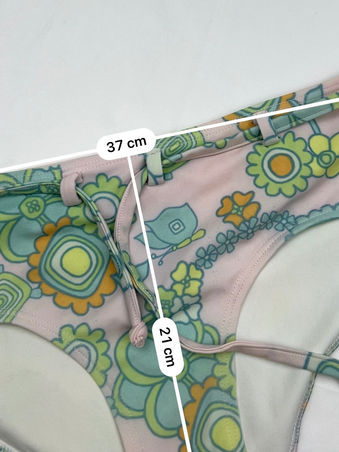 Baby pink floral low waist shorty bikini bottom (L)