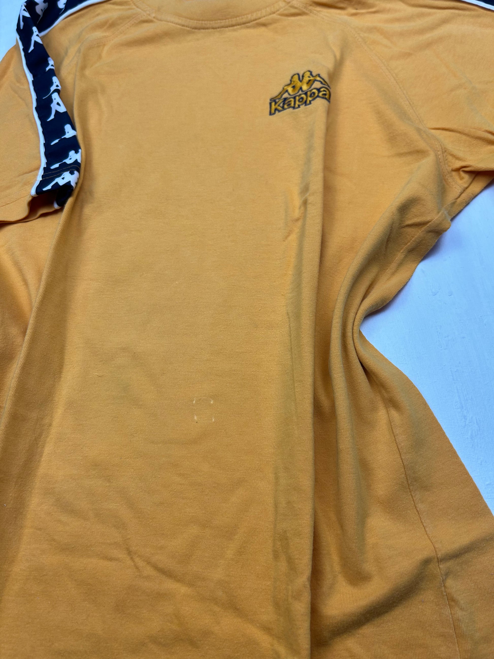100% cotton round neck 90s tee (M/L)
