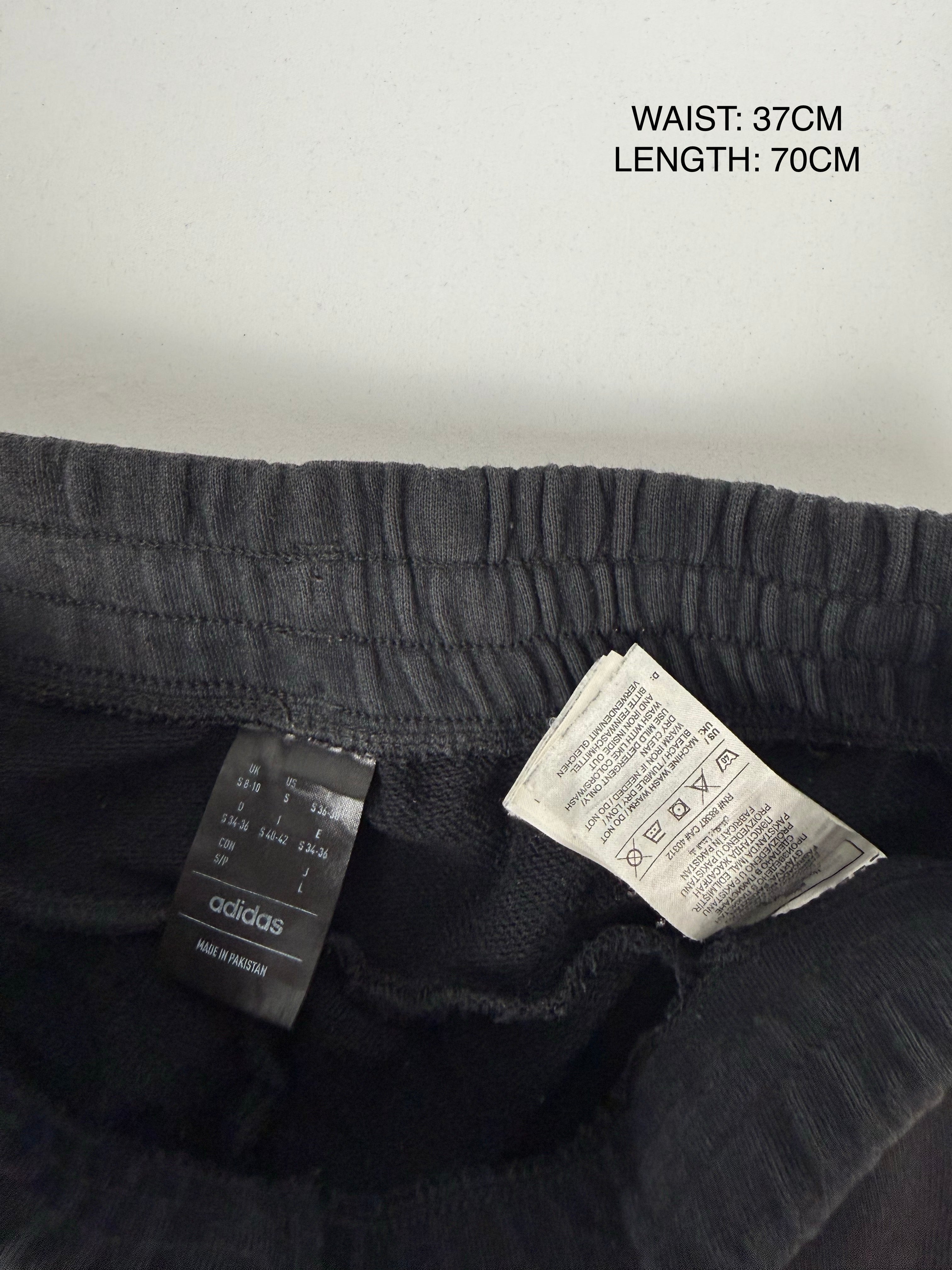 Black capri pants (S)