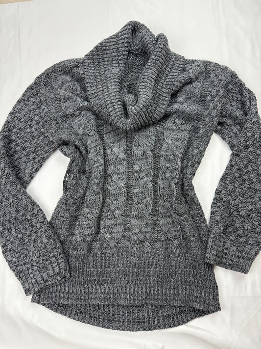 Grey turtleneck jumper (M/L)