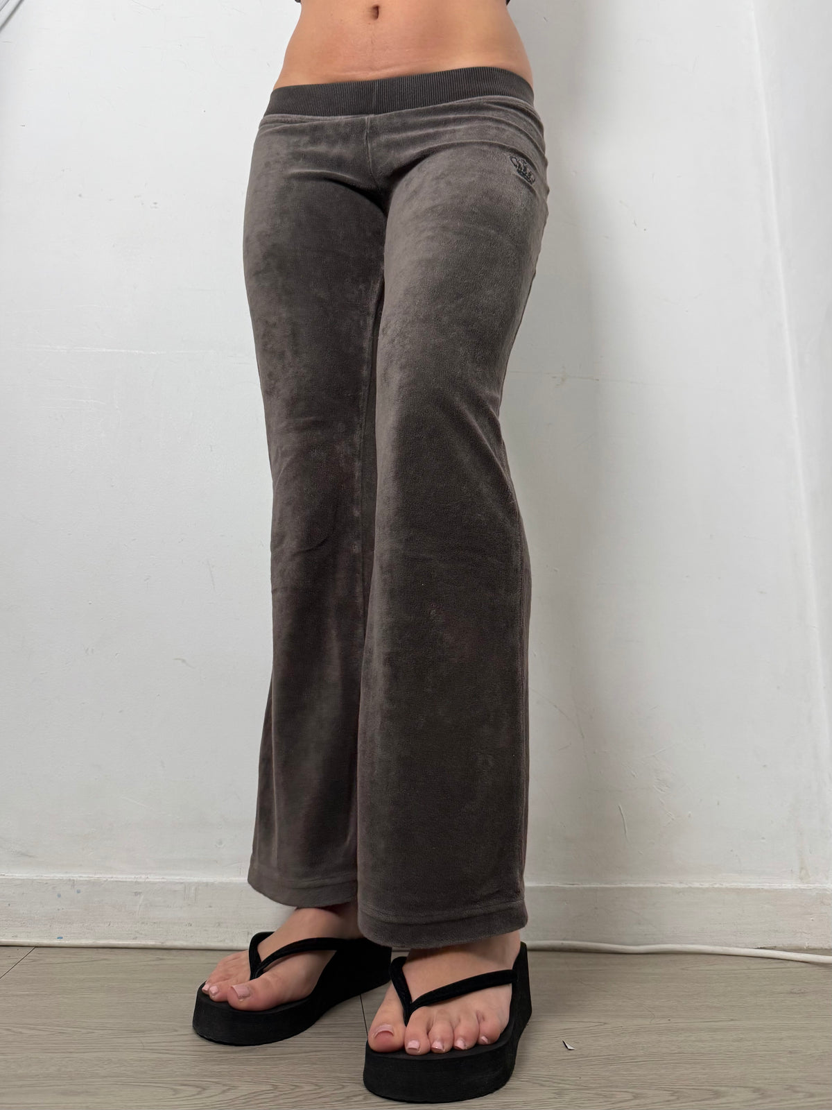 Brown velvet low rise flare pants (XS)