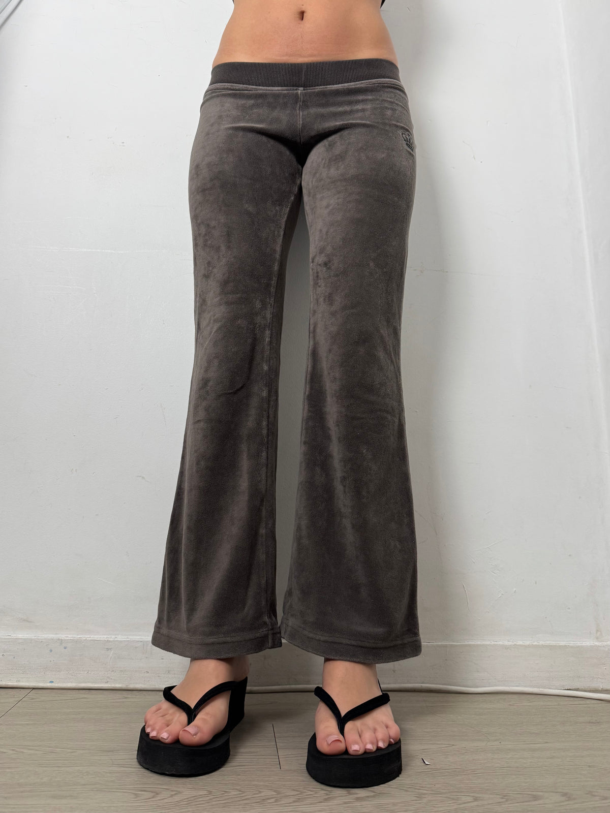 Brown velvet low rise flare pants (XS)