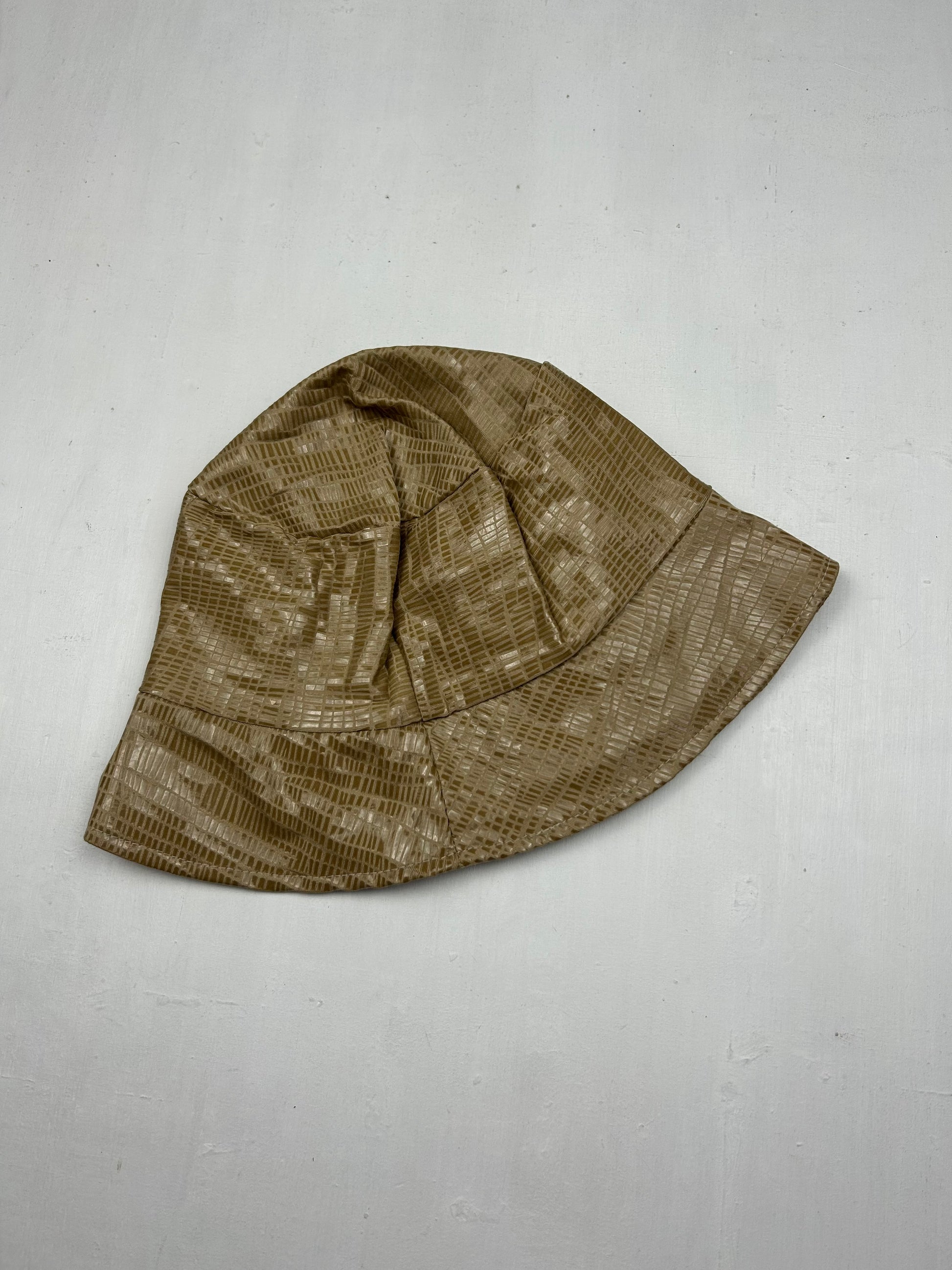 Beige bucket hat