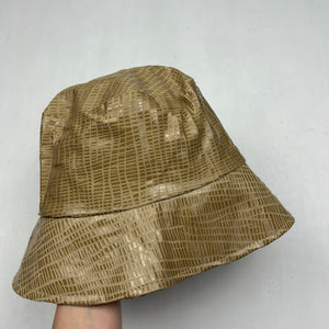 Beige bucket hat