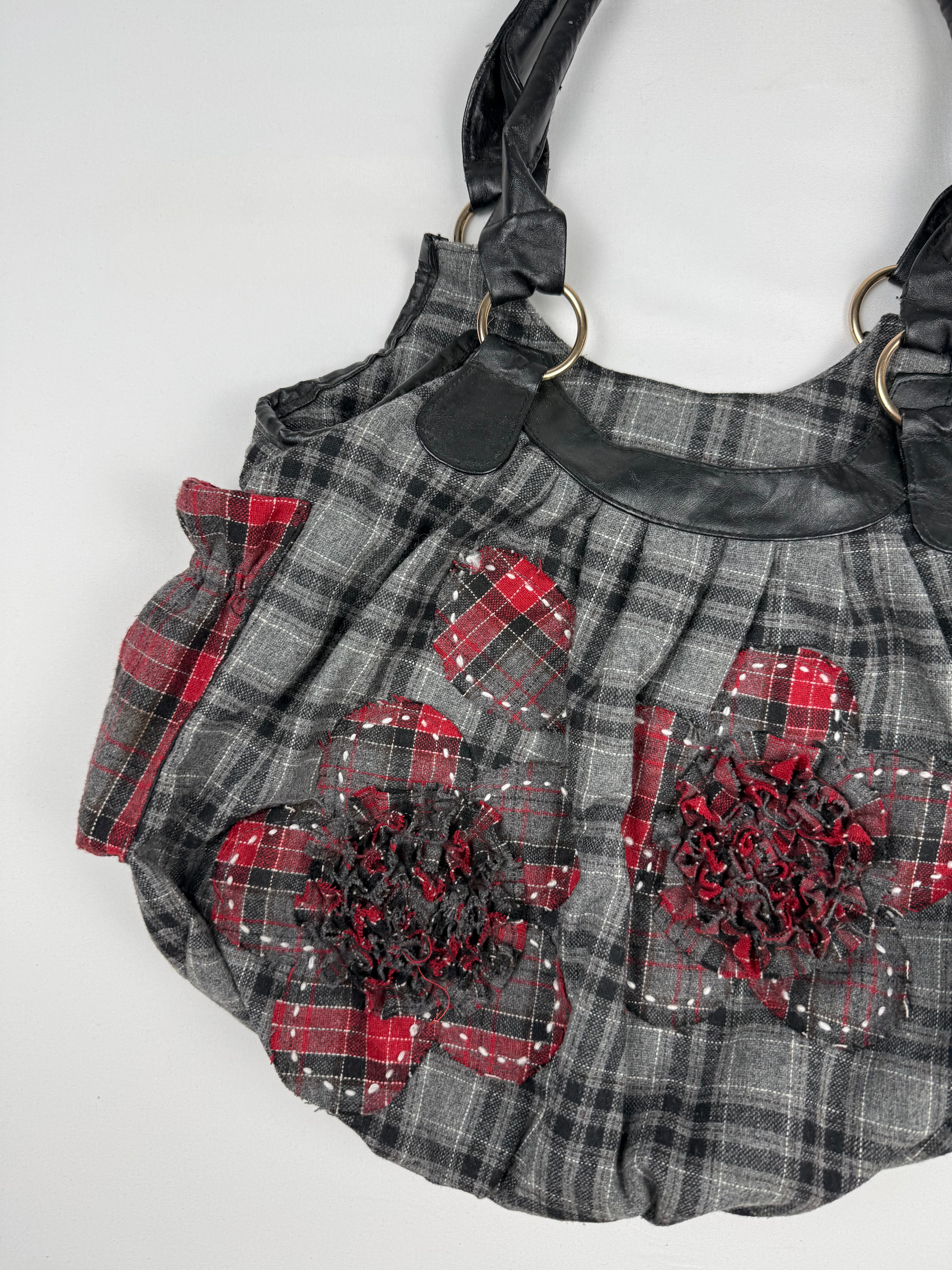 Grey check print shoulder bag (32x37cm)