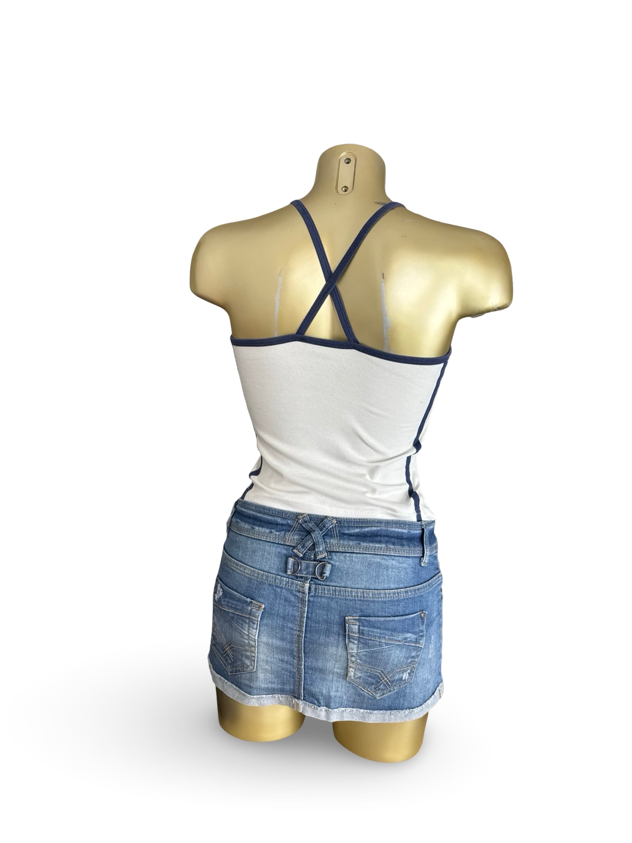 White graphic activewear top (S)