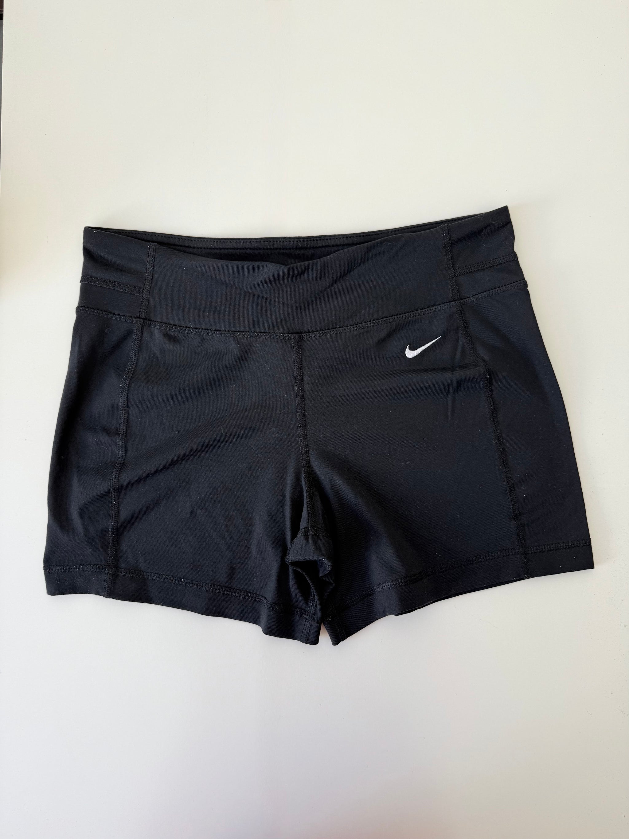 Black activewear low rise mini short (S)