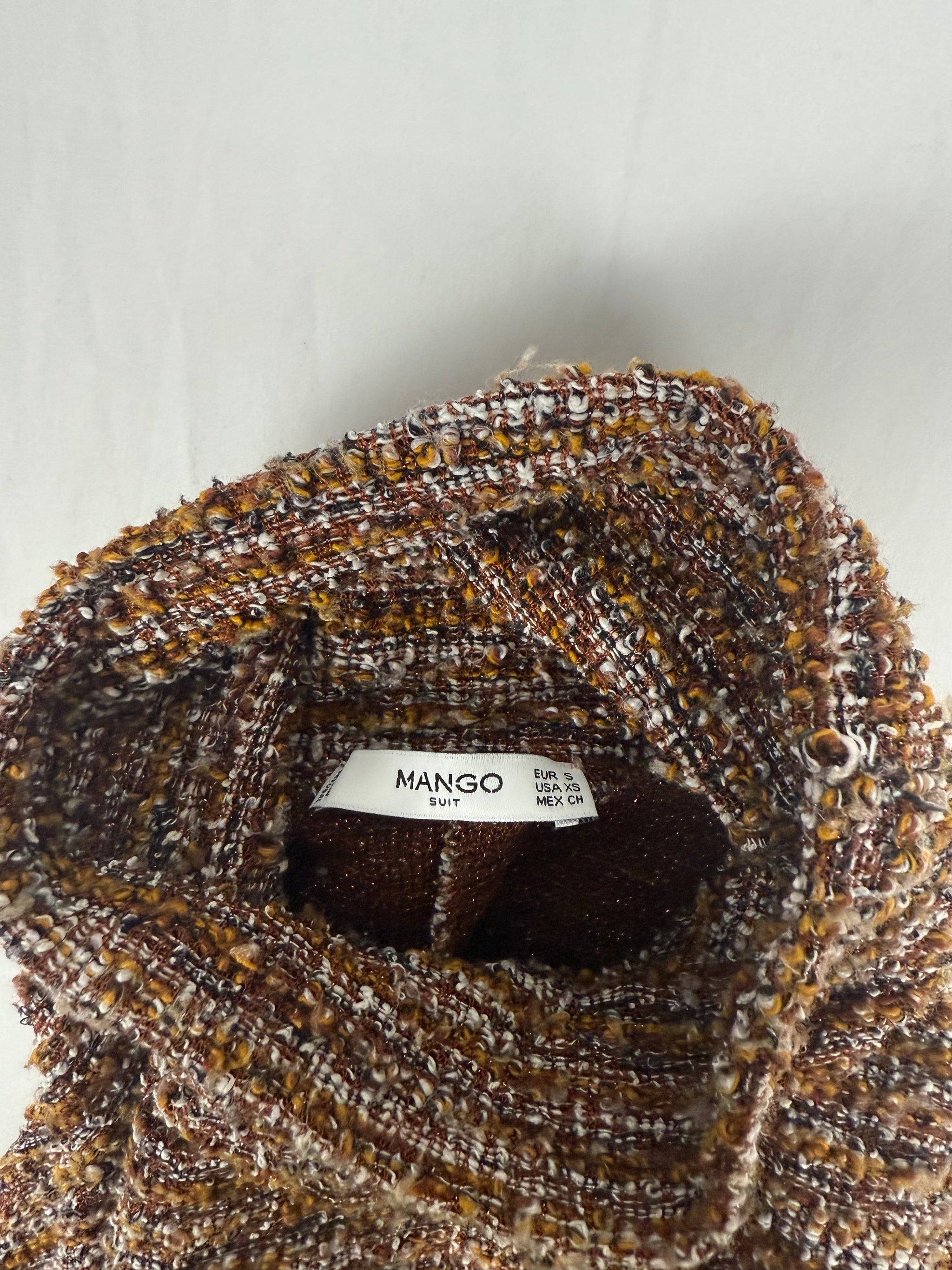 Beige turtleneck jumper (S/M)