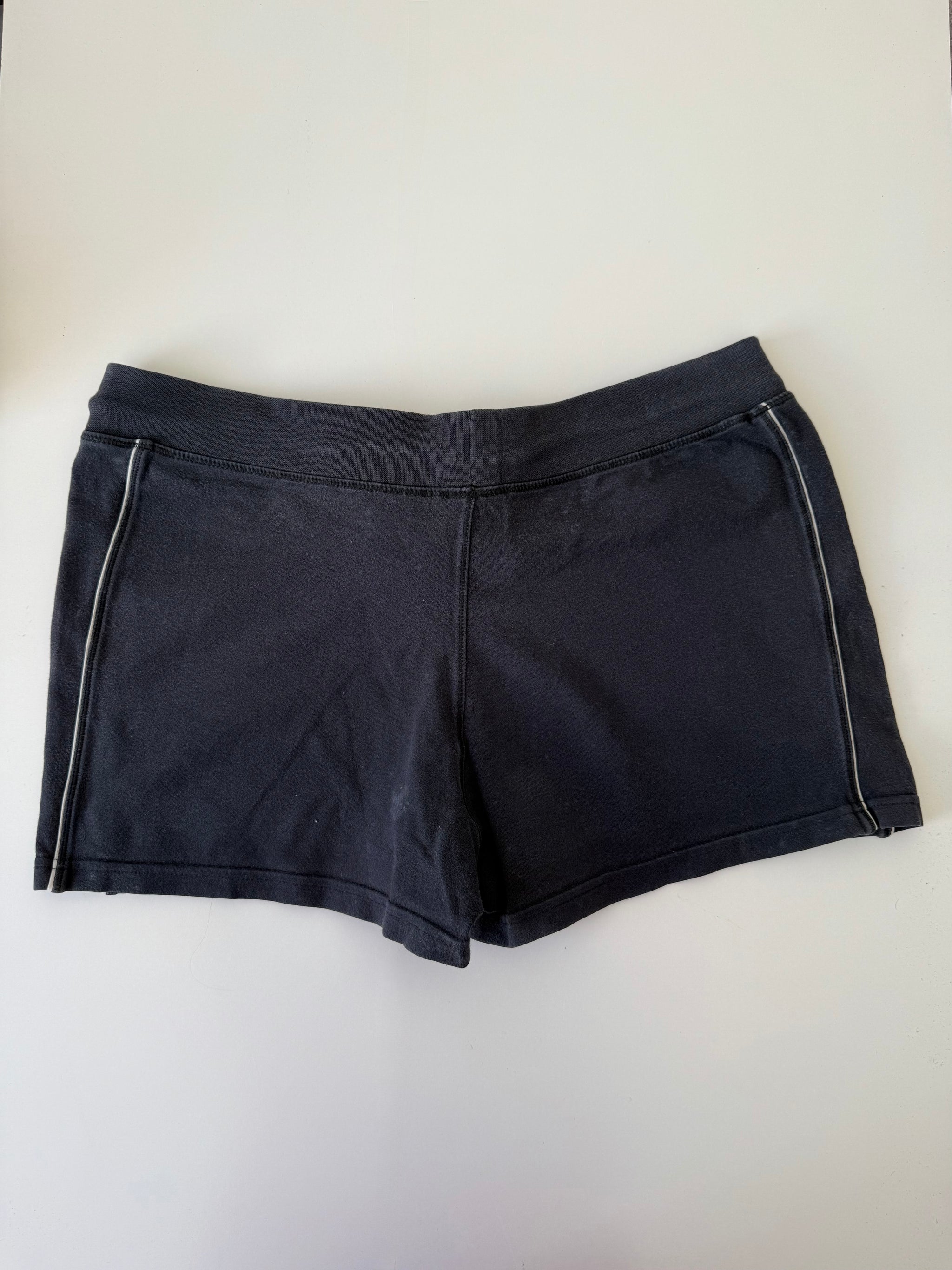 Black activewear low rise mini short (S)