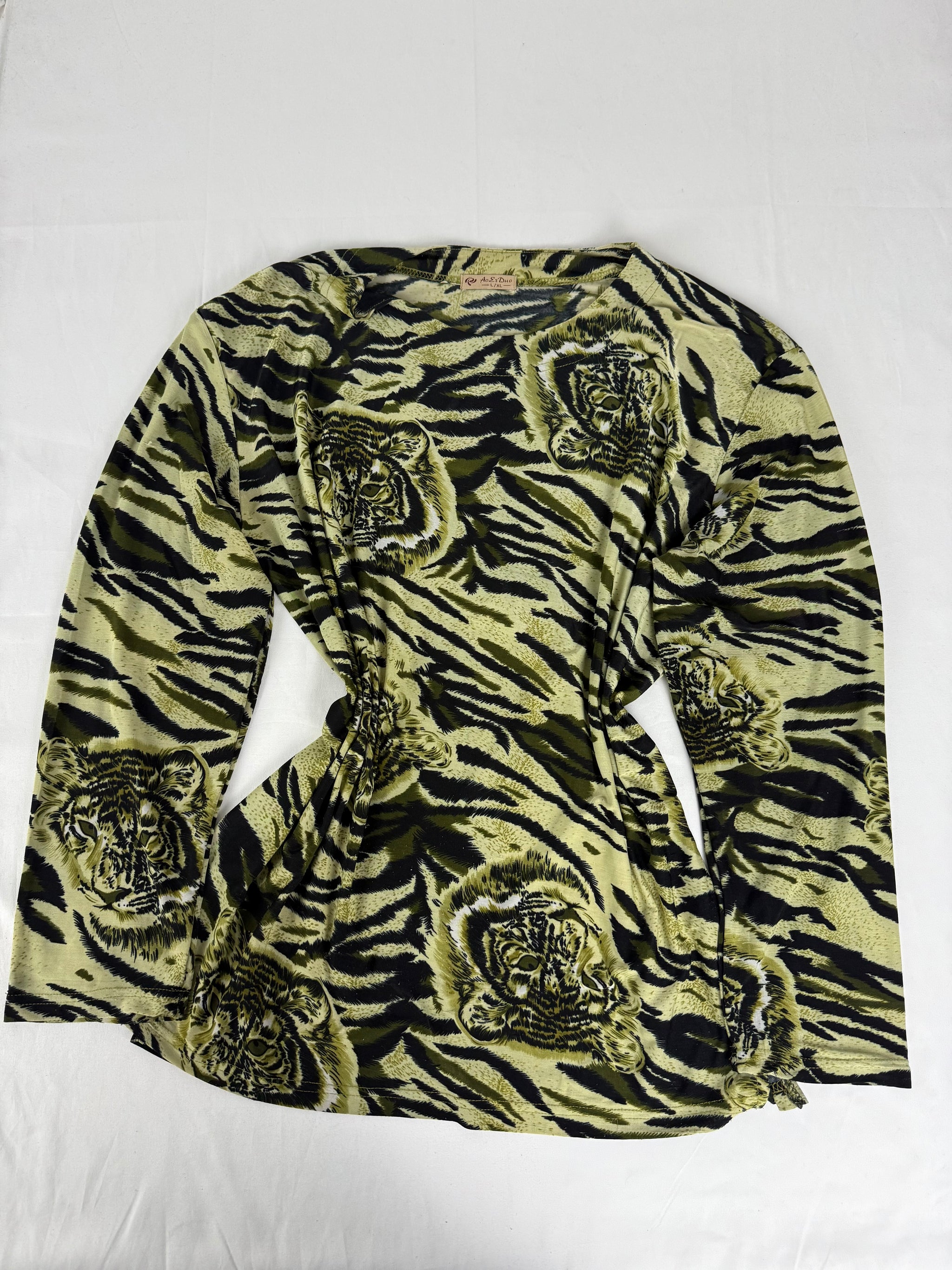 Khaki panther long sleeves top (XXL)