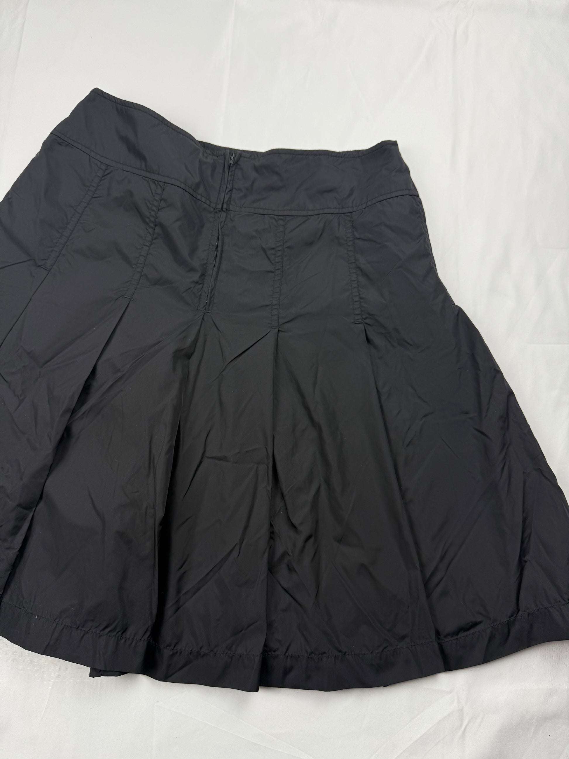 Black low rise pleated midi skirt (XS/S)