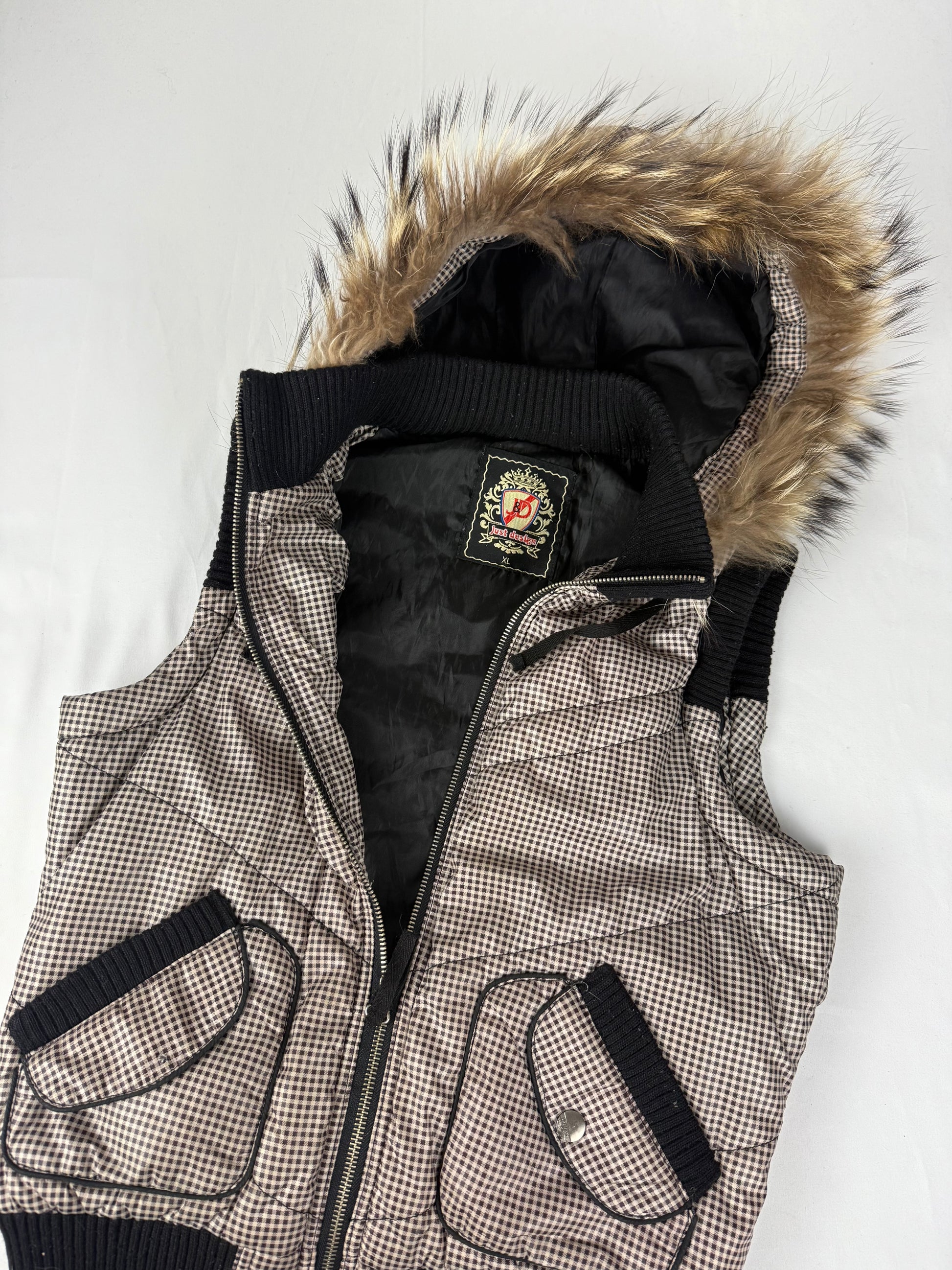 Beige sleeveless zip up hooded puffer jacket (M/L)