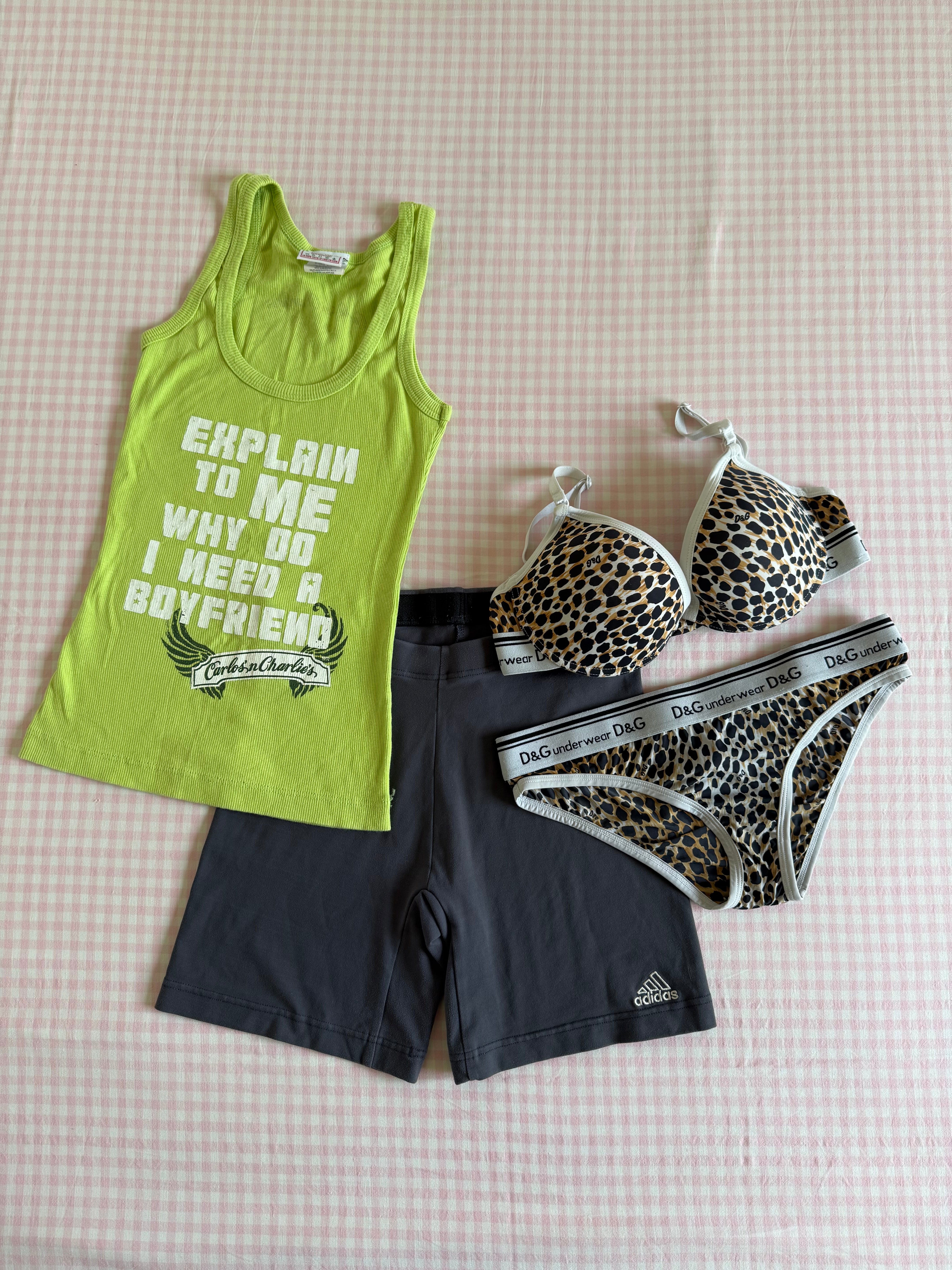 Grey activewear stretchy mini short (XS/S)