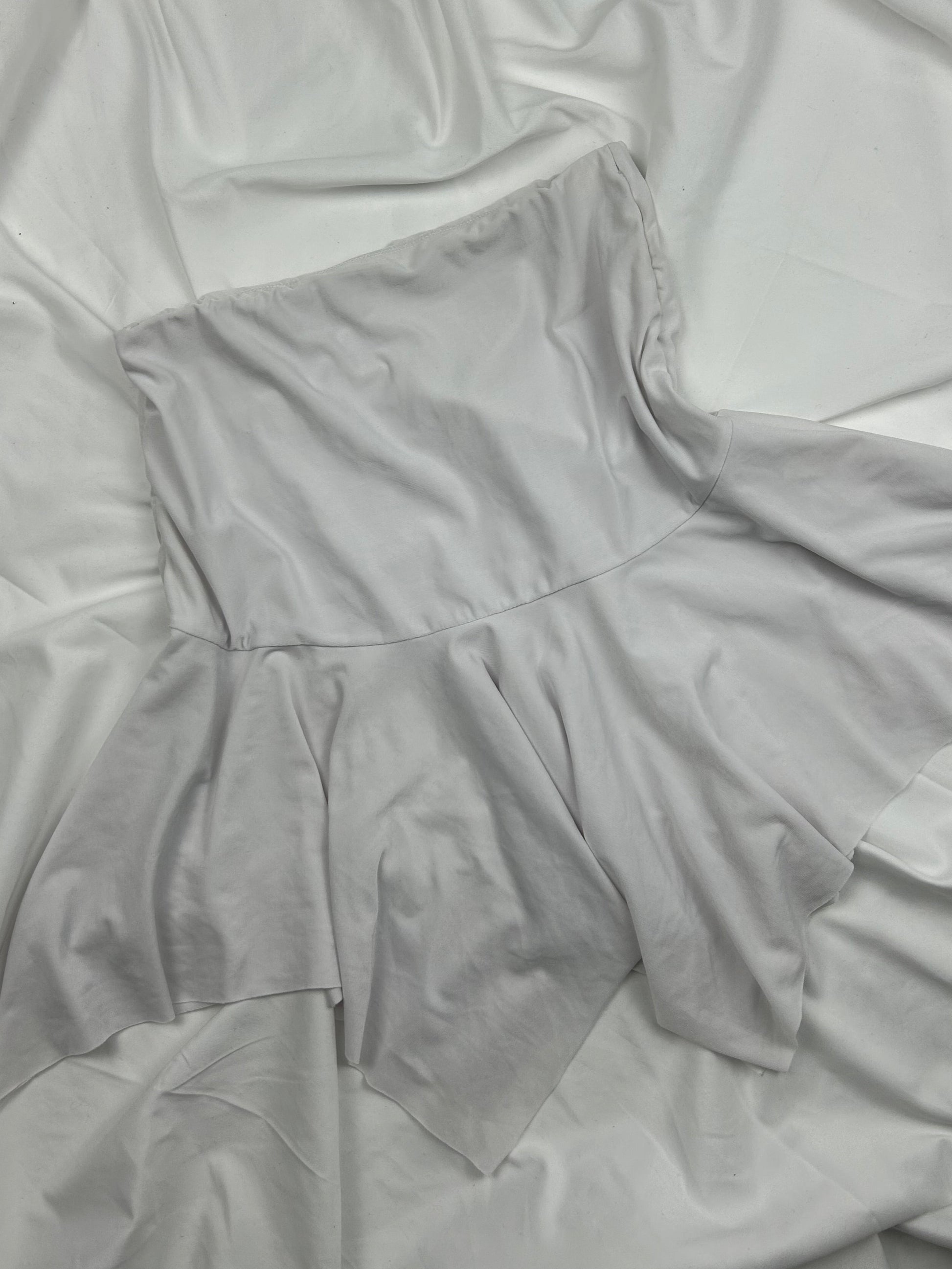 White 2 in 1 asymmetric mini skirt or tube top (S/M)