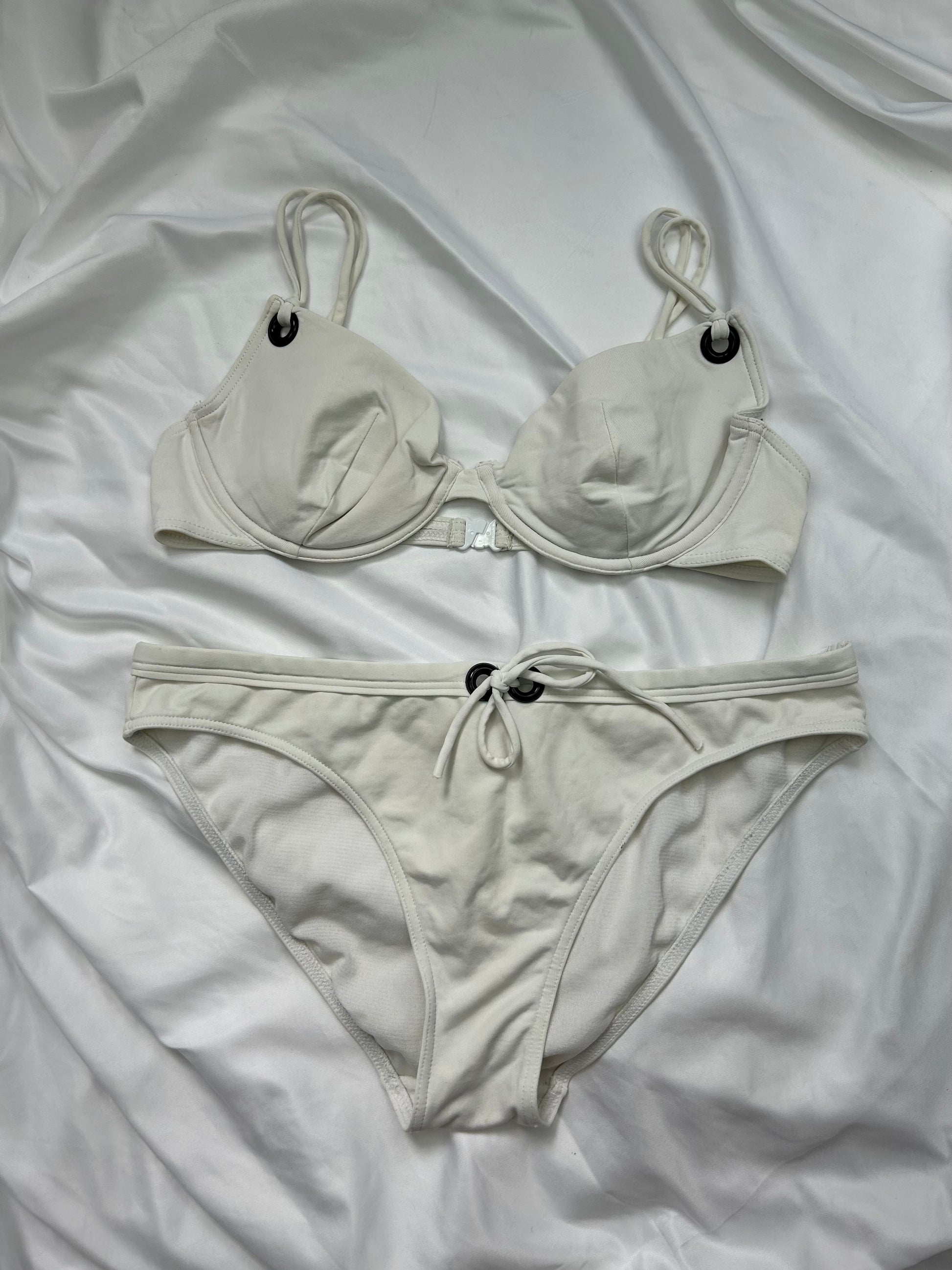 White  low waist bikini set (XL)