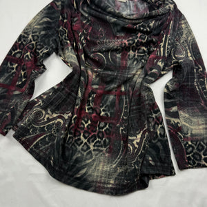 Black graphic fleece plunge neck long sleeves top (XL)