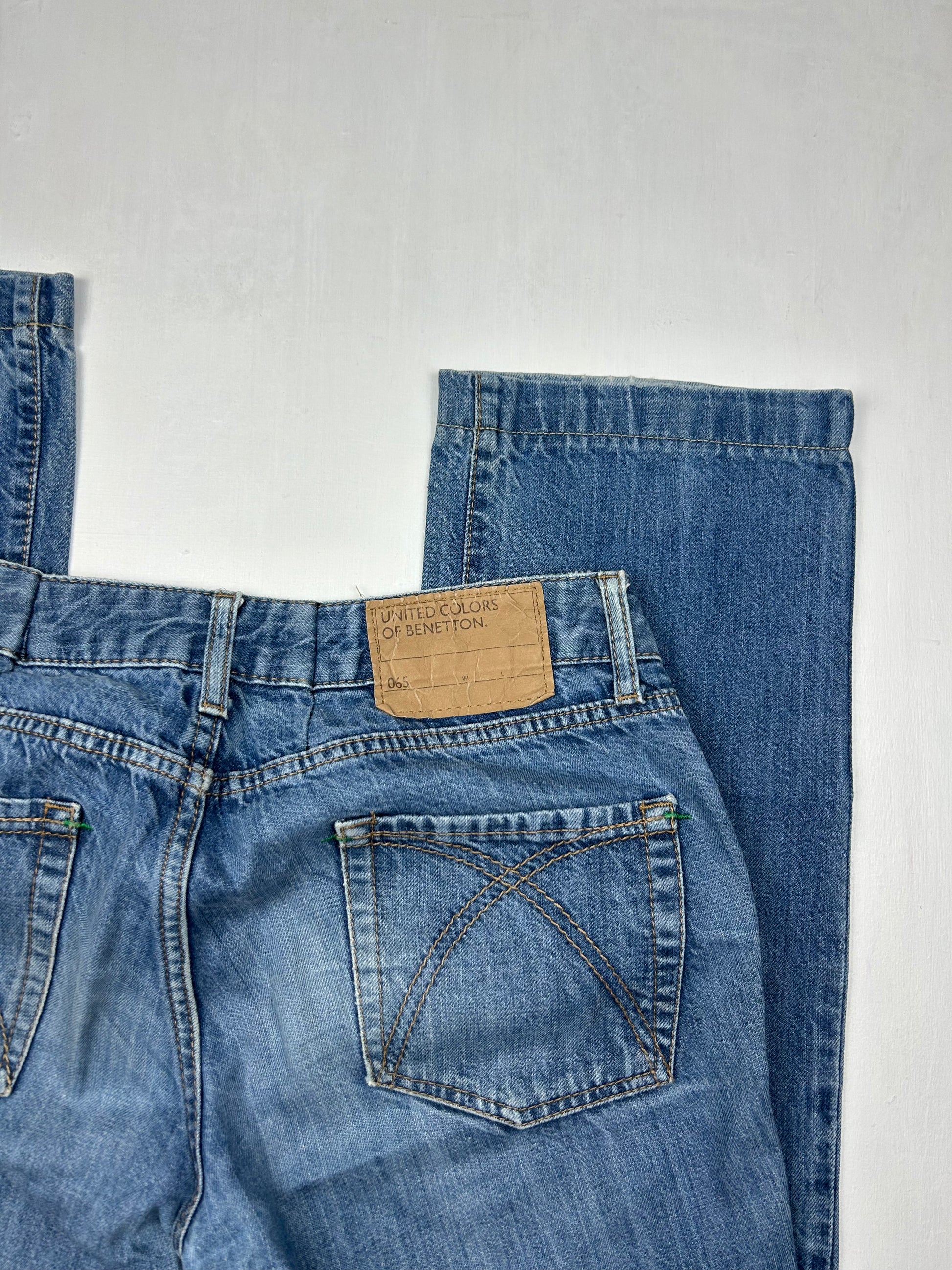 Blue denim low rise baggy pants (S)