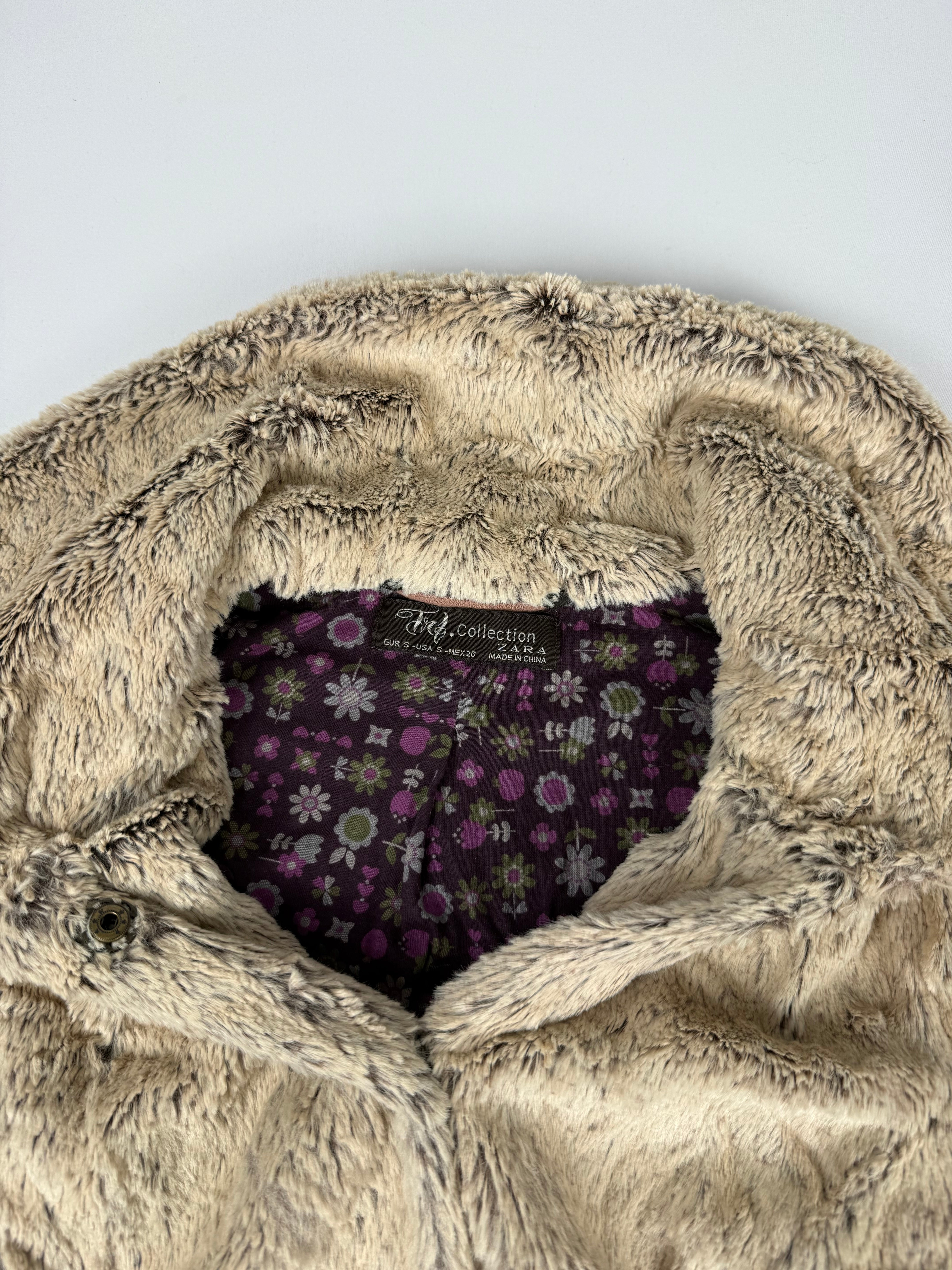 Beige faux fur layer 2 in 1 knitted jacket (S)