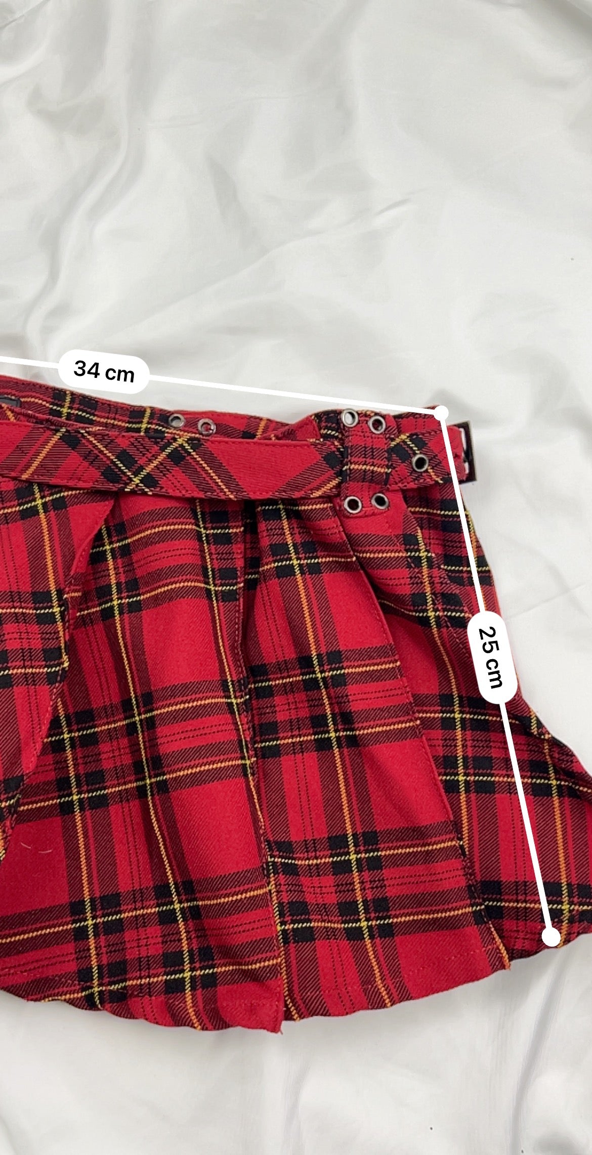 Red check print pleated mini skirt (XS/S)