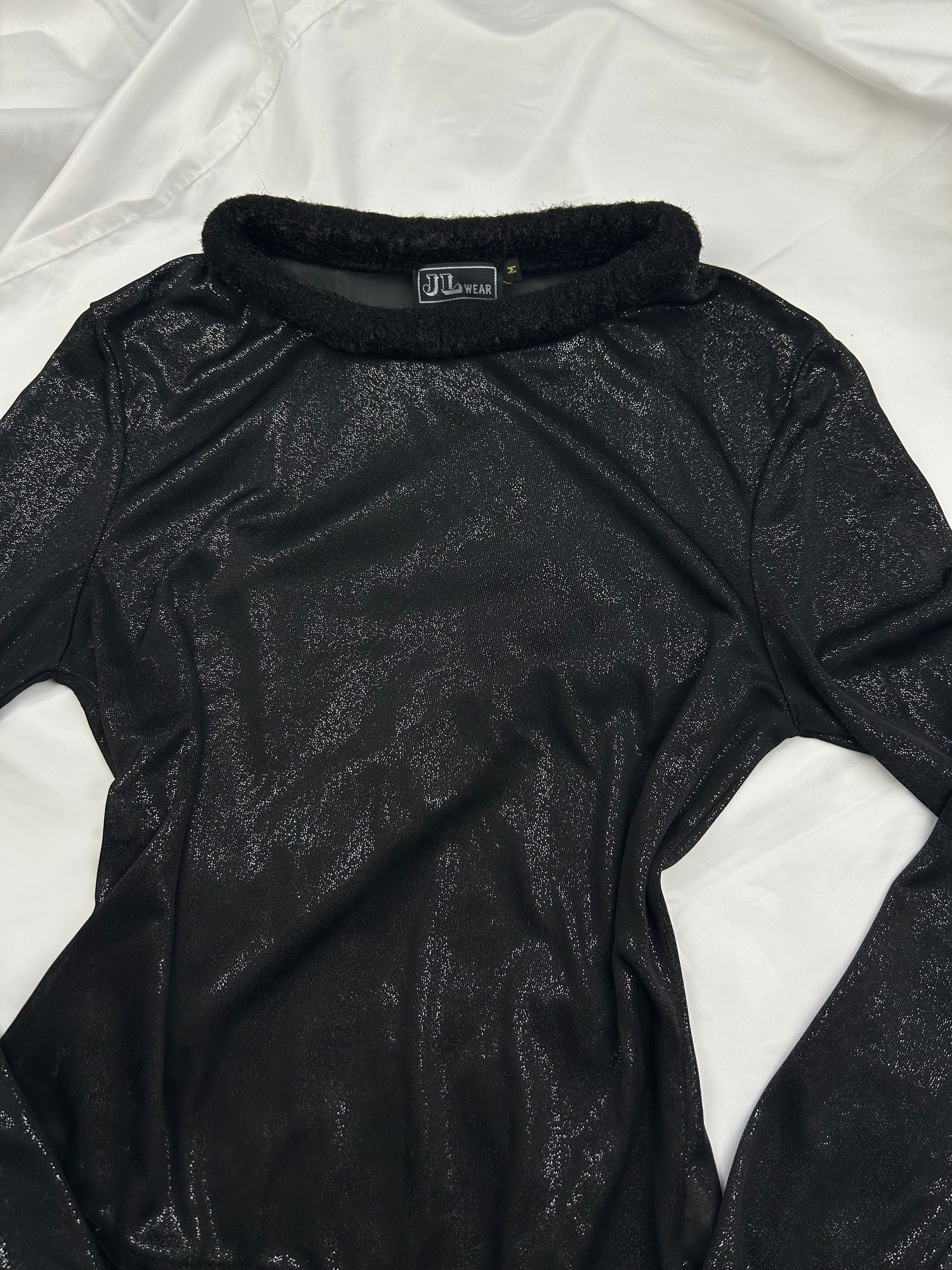 Black mesh faux fur neck long sleeves top (S/M)