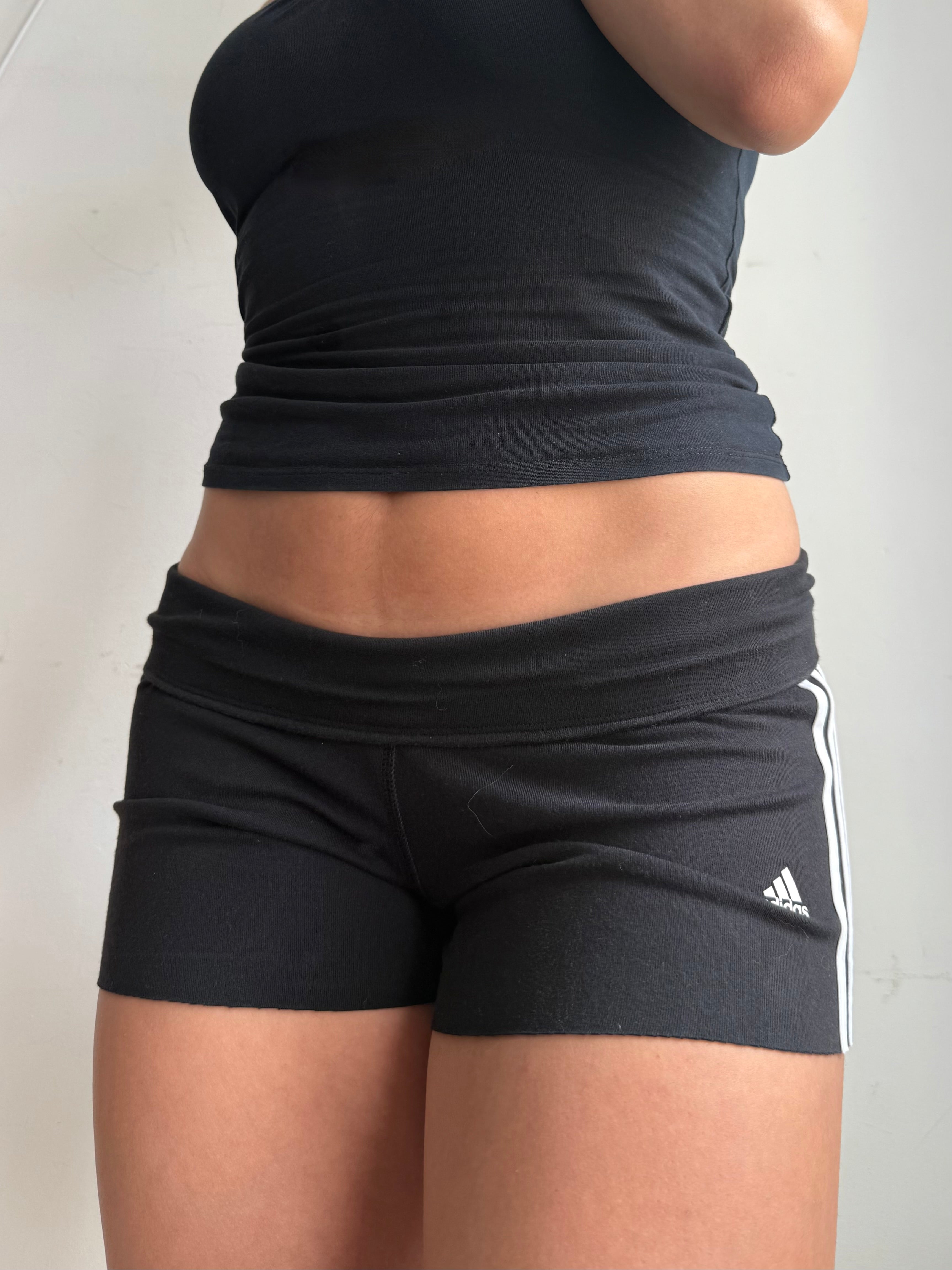Black activewear low rise mini short (S)