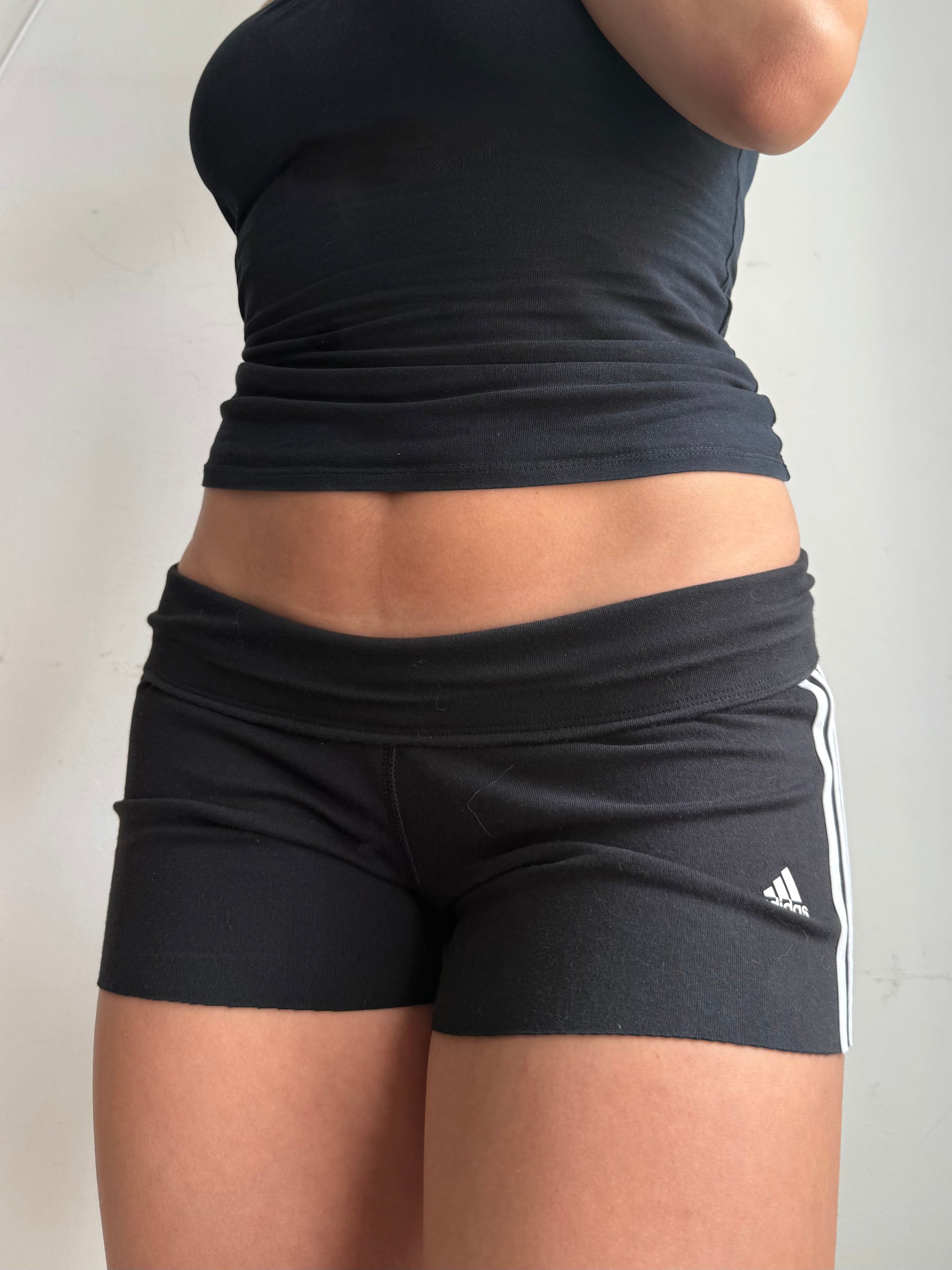 Black activewear low rise mini short (S)