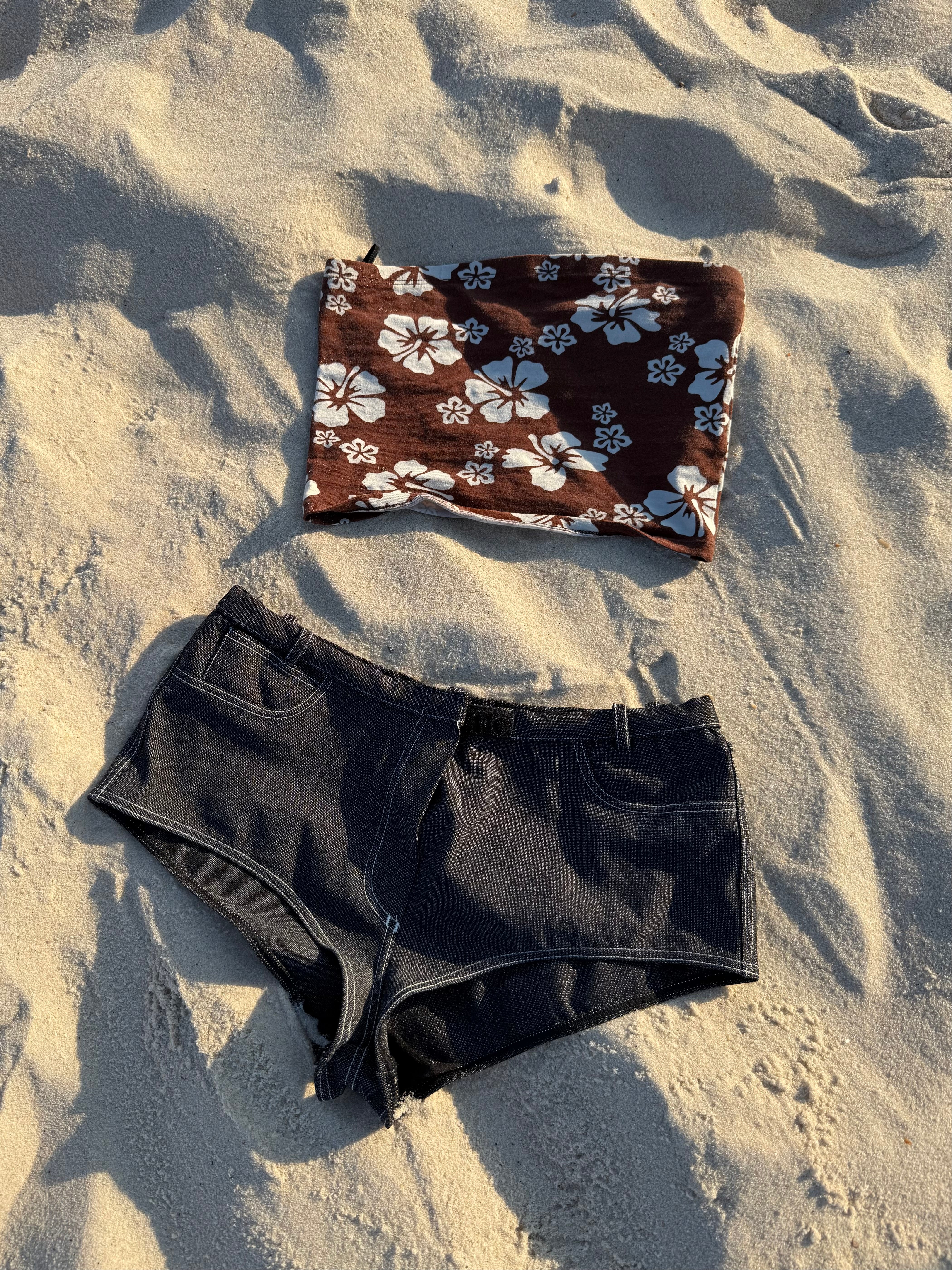 Navy denim low rise micro short (XS)