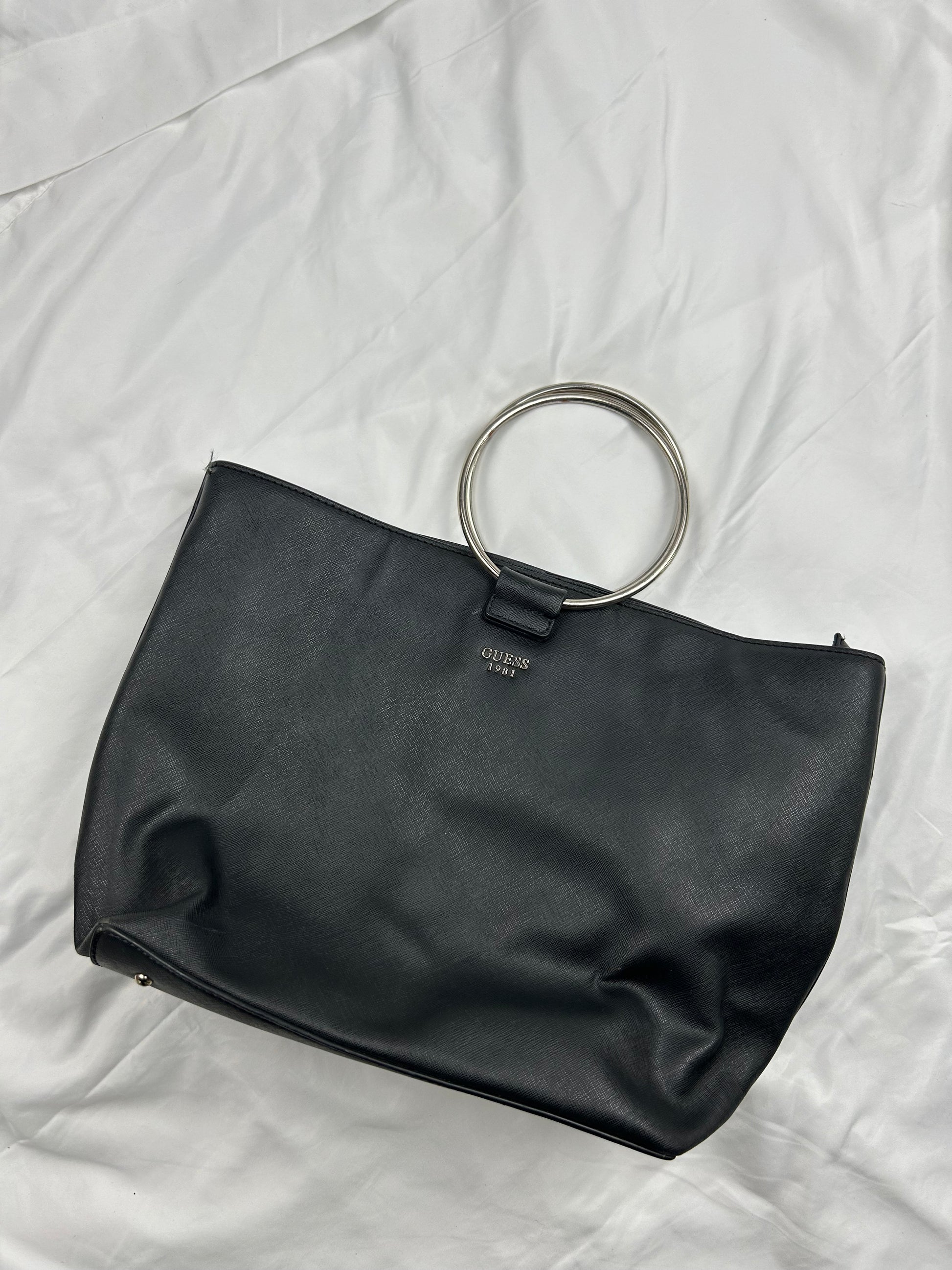 Black hoop straps handbag (40x26 cm)