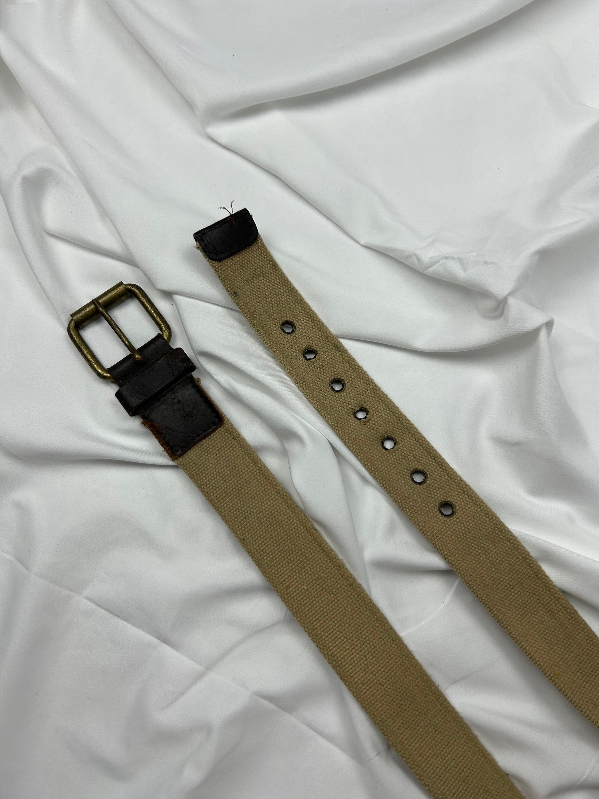 Y2K vintage utility buckle belt